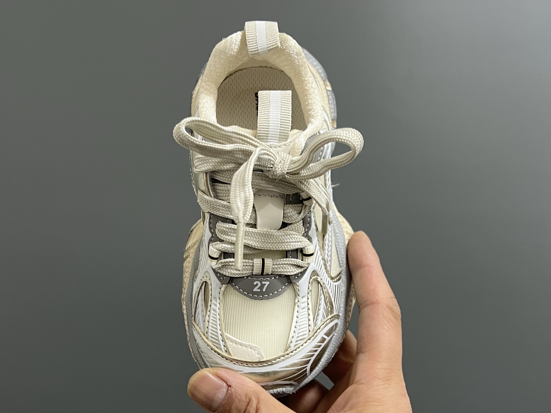 图片[8]-巴黎新款网纱儿童魔术贴老爹鞋 尺码：26-37码 经典巴黎世家老爹鞋🆕 网纱设计，透气又舒适☁️ 魔术贴设计，穿脱方便✌🏻-选品中心