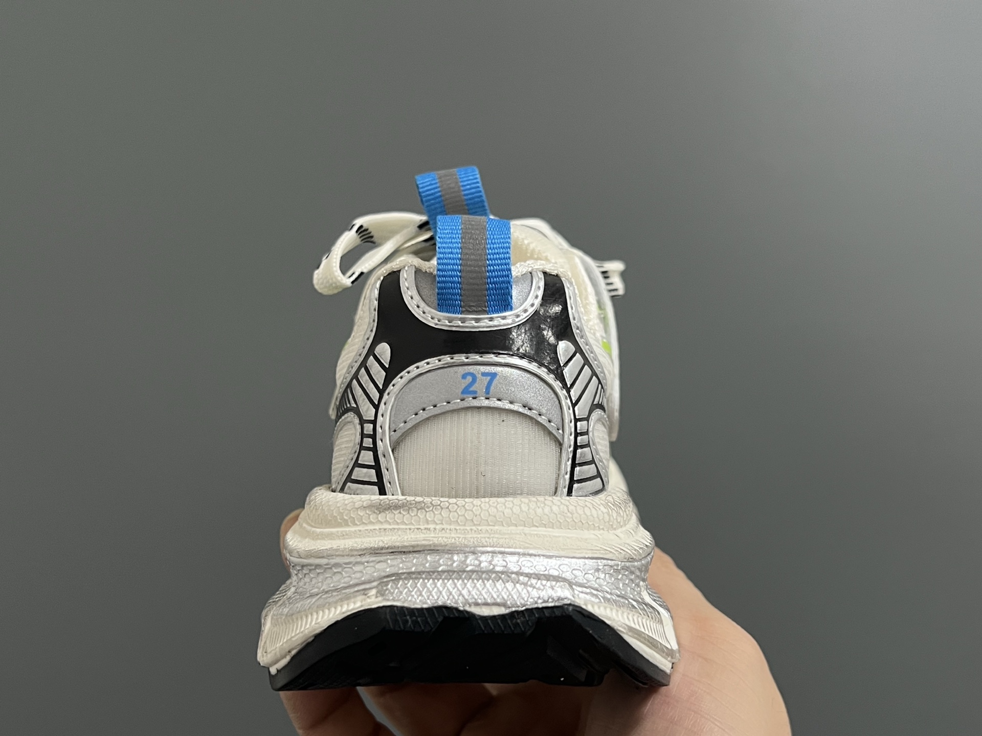 图片[7]-巴黎新款网纱儿童魔术贴老爹鞋 尺码：26-37码 经典巴黎世家老爹鞋🆕 网纱设计，透气又舒适☁️ 魔术贴设计，穿脱方便✌🏻-选品中心