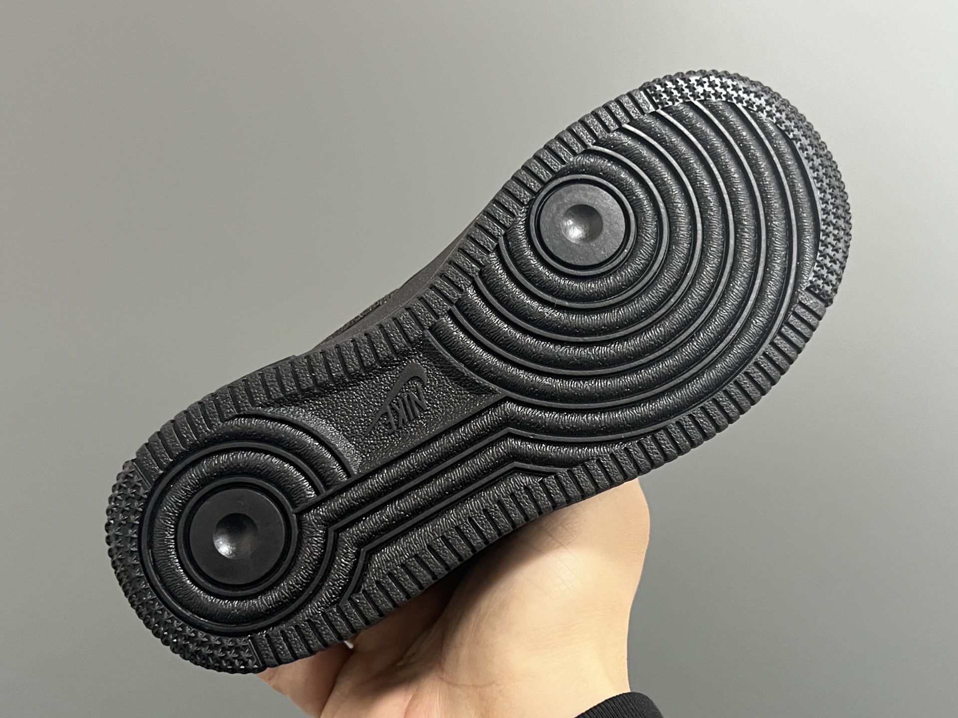 图片[5]-纯色 NK空军低帮鞋带款儿童鞋22-35码 经典空军一号款式🆕 优质皮料拼接，质感满满 精致卡通印花，可爱又有趣✨ 百搭又时髦get✔️-选品中心