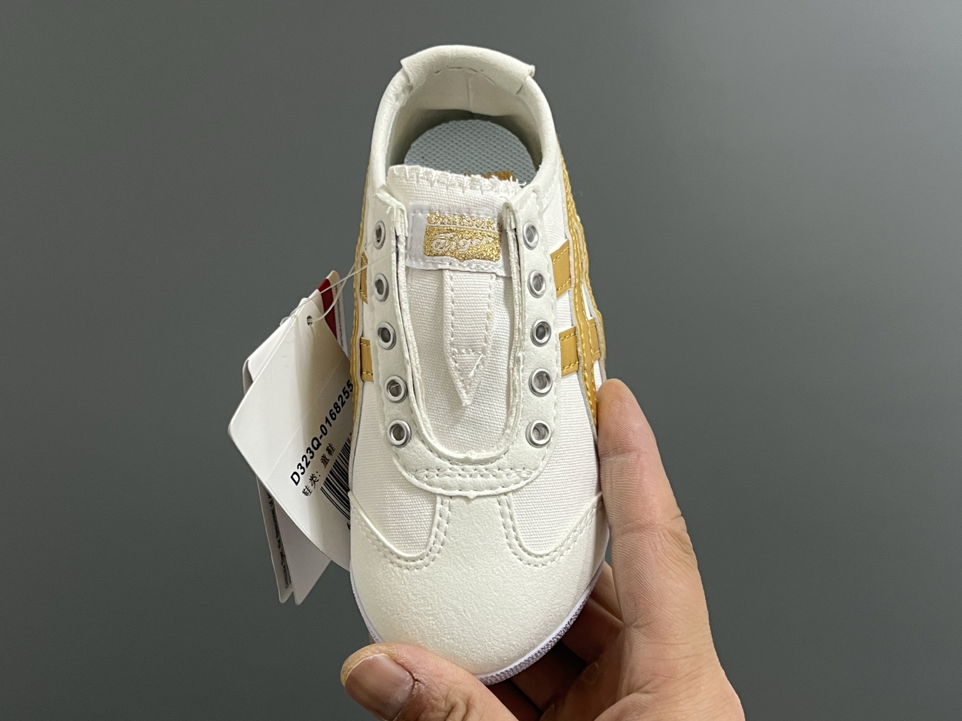 图片[8]-YSS新款帆布一脚蹬儿童亲子休闲鞋 尺码：22.5-39码 新增到39码，小脚麻麻也可以轻松搭配❤️ 优质帆布面料，打理超方便✌🏻 一脚蹬款式设计，穿脱方便✔️ 耐磨防滑大底，脚感超舒适☁️ 超多配色，百搭时髦🆒-选品中心