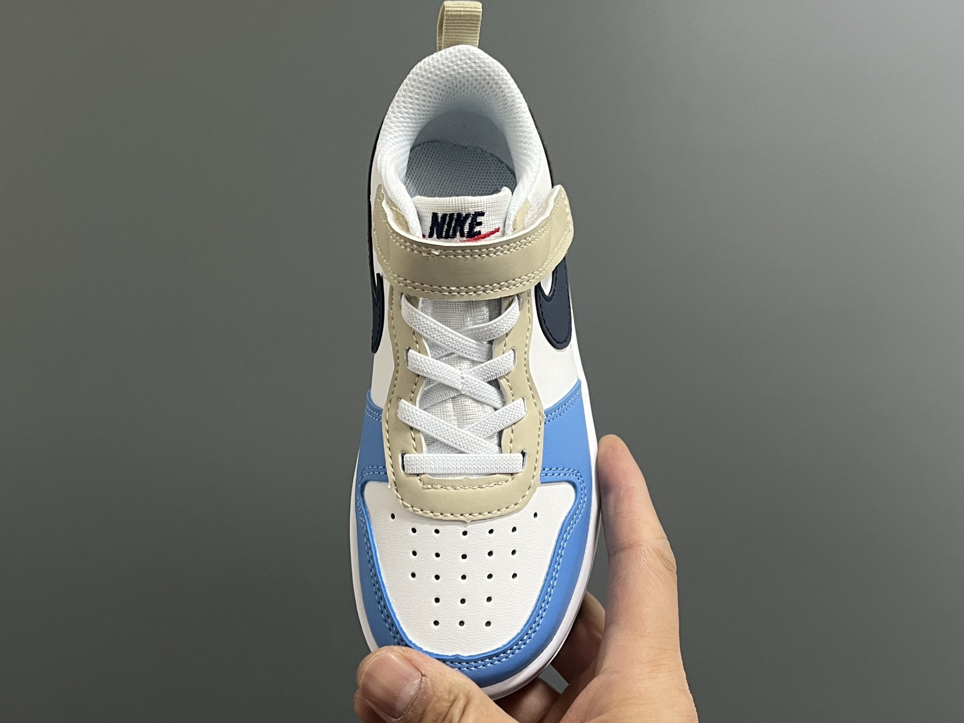 图片[8]-NK 空一号工装低帮魔术贴儿童板鞋小白鞋 尺码：22-37.5码 经典百搭板鞋小白鞋，学生时代必备❤️ 低帮魔术贴设计，穿脱方便✔️ 橡胶大底，耐磨防滑👍🏻 优质皮料拼接，质感满分💯-选品中心