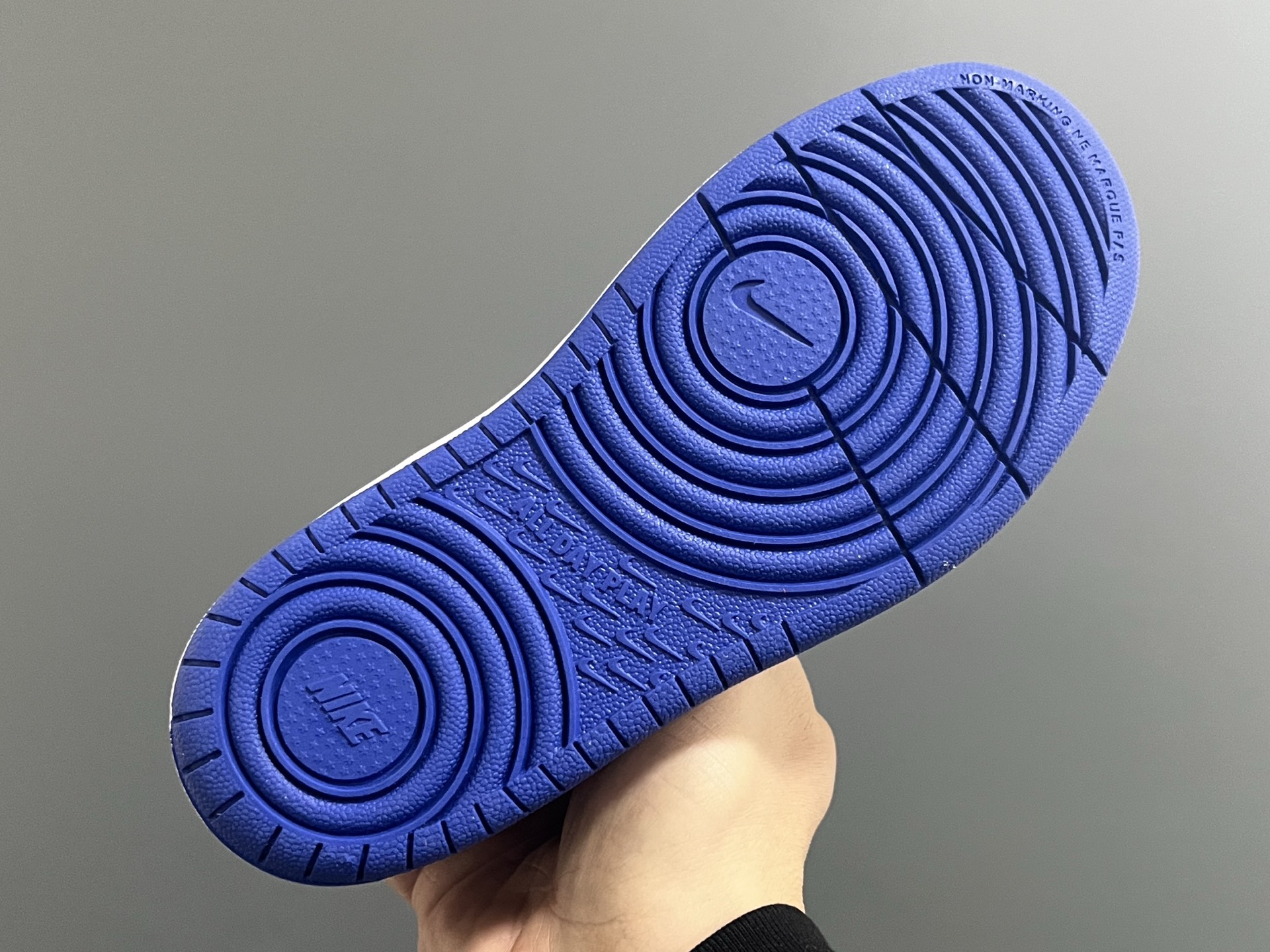 图片[5]-NK 空一号工装低帮魔术贴儿童板鞋小白鞋 尺码：22-37.5码 经典百搭板鞋小白鞋，学生时代必备❤️ 低帮魔术贴设计，穿脱方便✔️ 橡胶大底，耐磨防滑👍🏻 优质皮料拼接，质感满分💯-选品中心