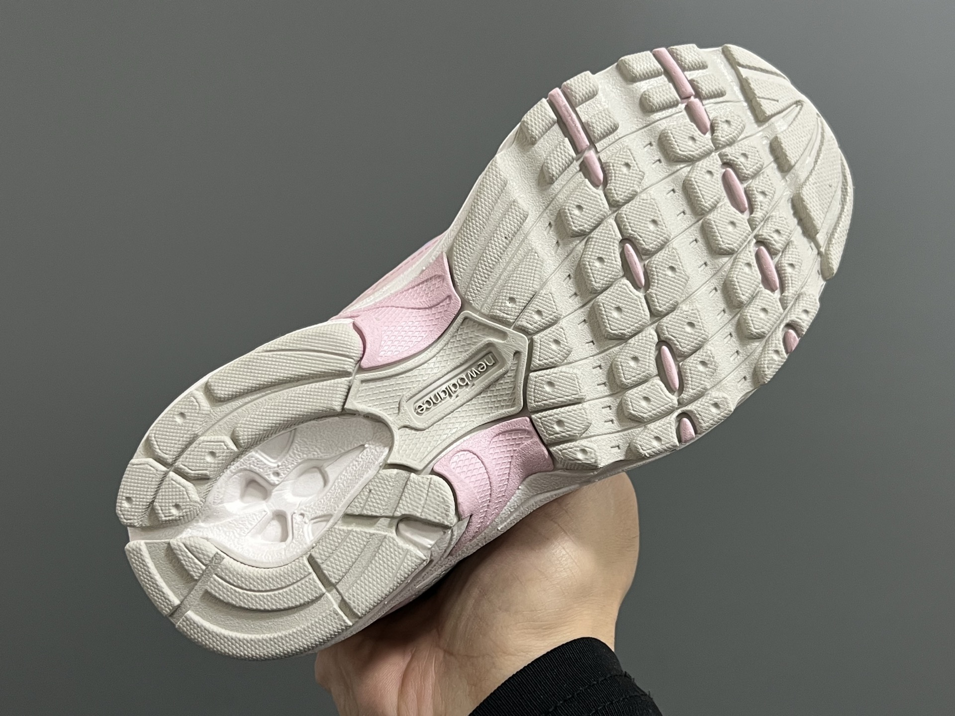 图片[5]-牛B 春秋新款530网面儿童松紧带老爹运动鞋 尺码：26-37码 真的期待了好久，终于来咯👏🏻 囤起来开春必备❤️ 松紧带设计，海玻璃鞋垫超舒适☁️ 经典老爹款式，潮范儿十足🆒 超爱的新品🆕自留推荐❤️-选品中心