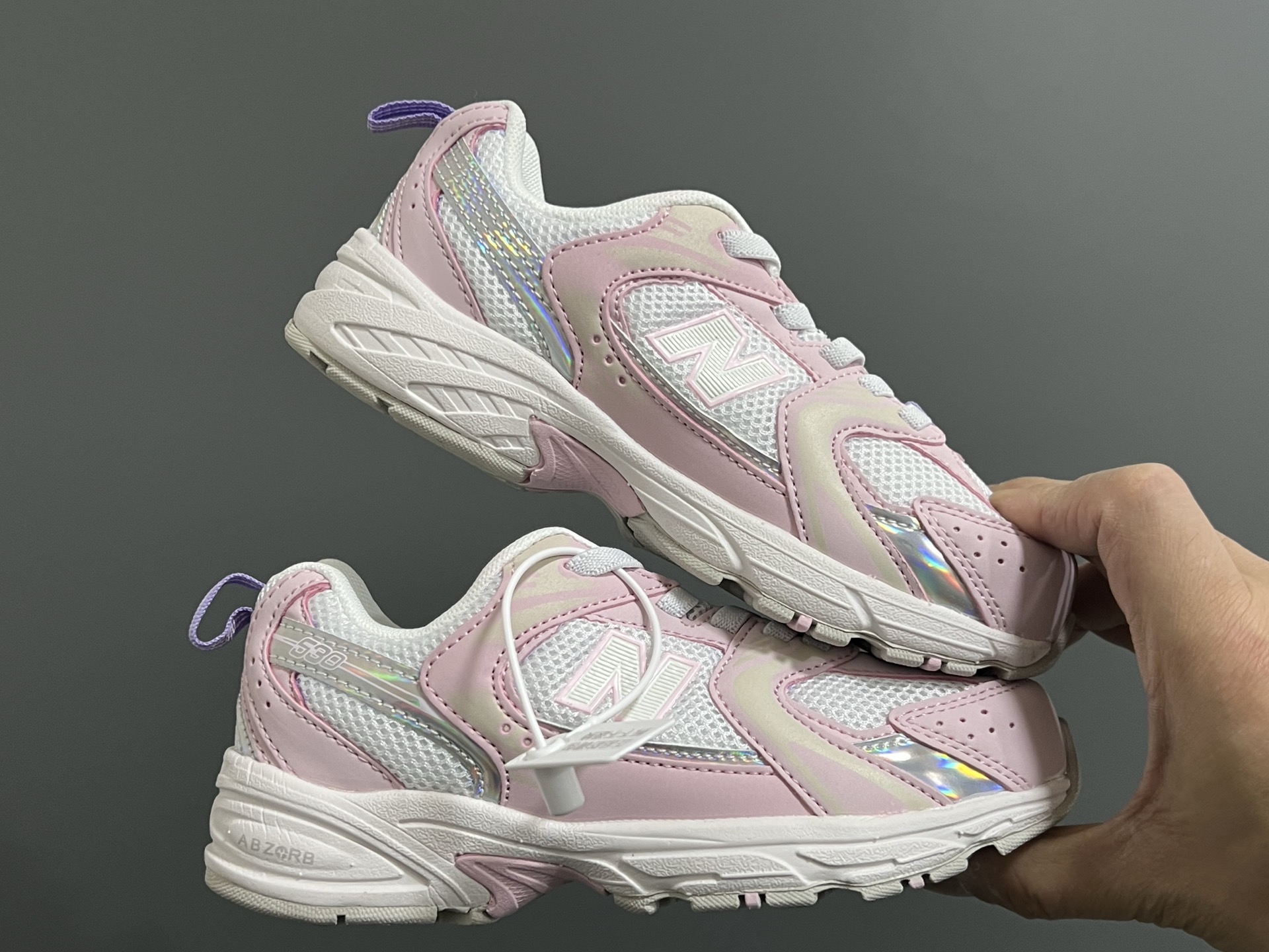 图片[9]-牛B 春秋新款530网面儿童松紧带老爹运动鞋 尺码：26-37码 真的期待了好久，终于来咯👏🏻 囤起来开春必备❤️ 松紧带设计，海玻璃鞋垫超舒适☁️ 经典老爹款式，潮范儿十足🆒 超爱的新品🆕自留推荐❤️-选品中心