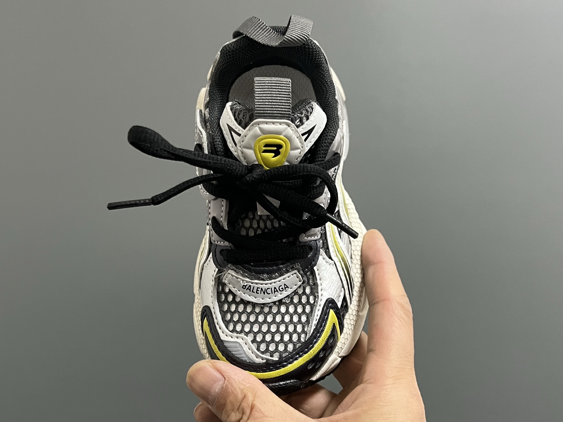 图片[8]-巴黎世家新款网面7.5代儿童魔术贴老爹鞋 尺码：26-37码 经典巴黎世家7.5老爹款式🆕 网面设计，透气又舒适☁️ 魔术贴设计，穿脱超方便✌🏻 耐磨防滑大底，脚感不言而喻✔️-选品中心