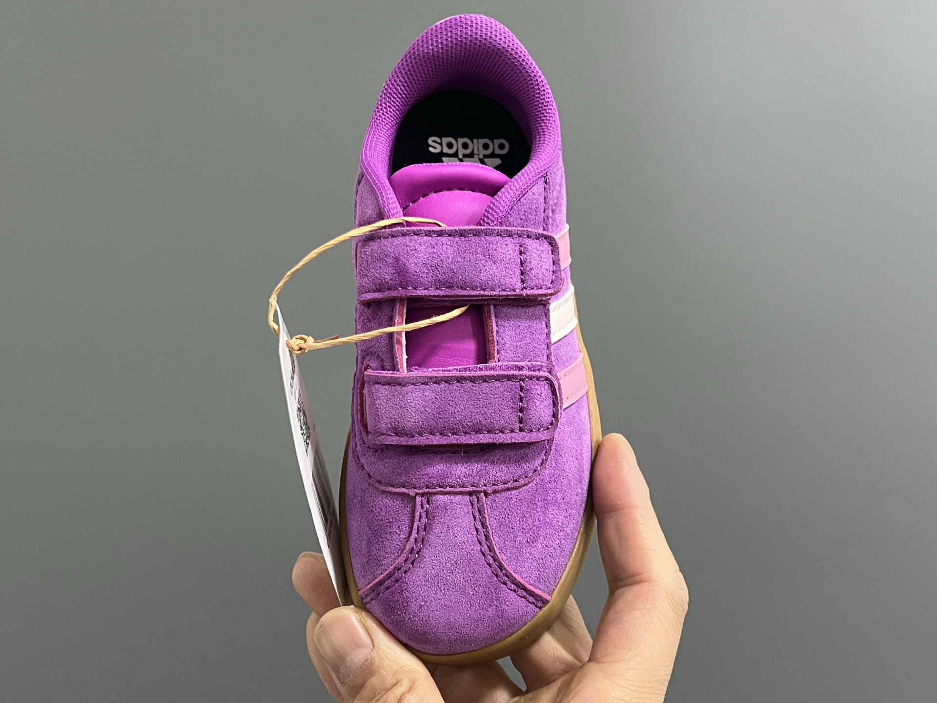 图片[8]-AD学院风儿童魔术贴休闲鞋22-37码 22-27码双扣魔术贴 28-37码魔术贴➕松紧带 优质皮料，质感超高级‼️魔术贴设计，穿脱方便✌🏻 耐磨防滑大底，满足日常生活👍🏻-选品中心