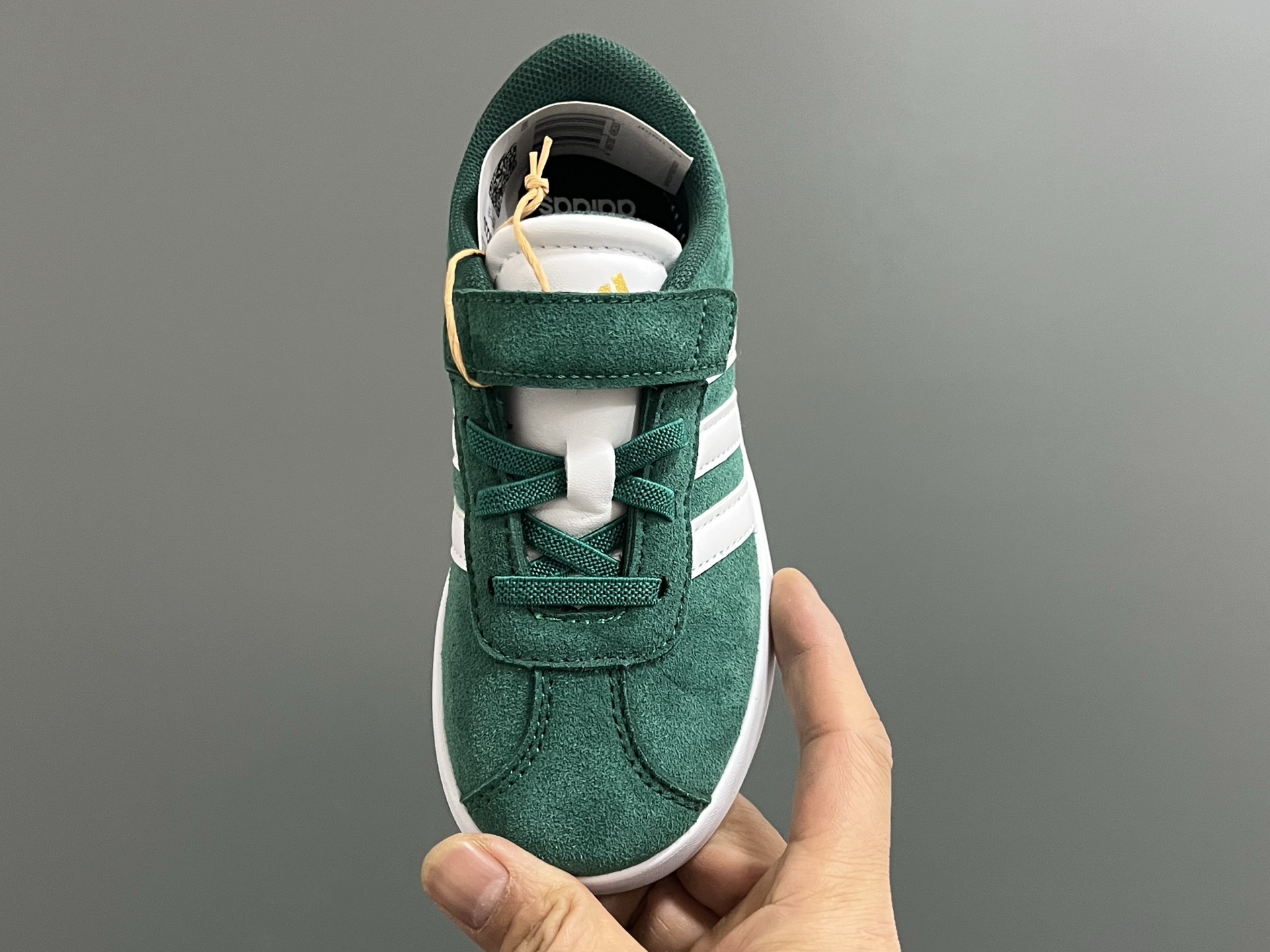 图片[8]-AD学院风儿童魔术贴休闲鞋22-37码 22-27码双扣魔术贴 28-37码魔术贴➕松紧带 优质皮料，质感超高级‼️魔术贴设计，穿脱方便✌🏻 耐磨防滑大底，满足日常生活👍🏻-选品中心