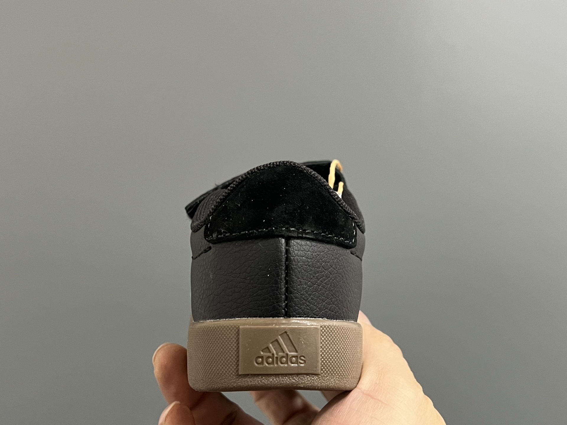 图片[7]-AD学院风儿童魔术贴休闲鞋22-37码 22-27码双扣魔术贴 28-37码魔术贴➕松紧带 优质皮料，质感超高级‼️魔术贴设计，穿脱方便✌🏻 耐磨防滑大底，满足日常生活👍🏻-选品中心