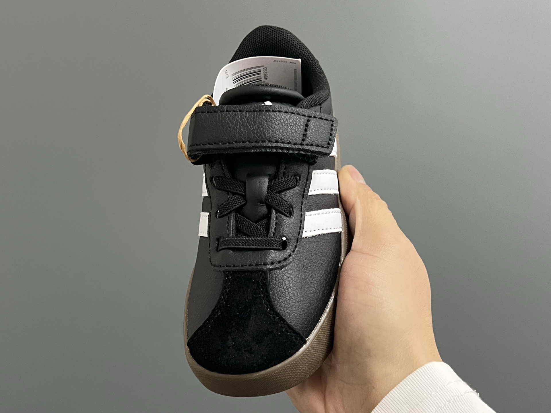 图片[3]-AD学院风儿童魔术贴休闲鞋22-37码 22-27码双扣魔术贴 28-37码魔术贴➕松紧带 优质皮料，质感超高级‼️魔术贴设计，穿脱方便✌🏻 耐磨防滑大底，满足日常生活👍🏻-选品中心