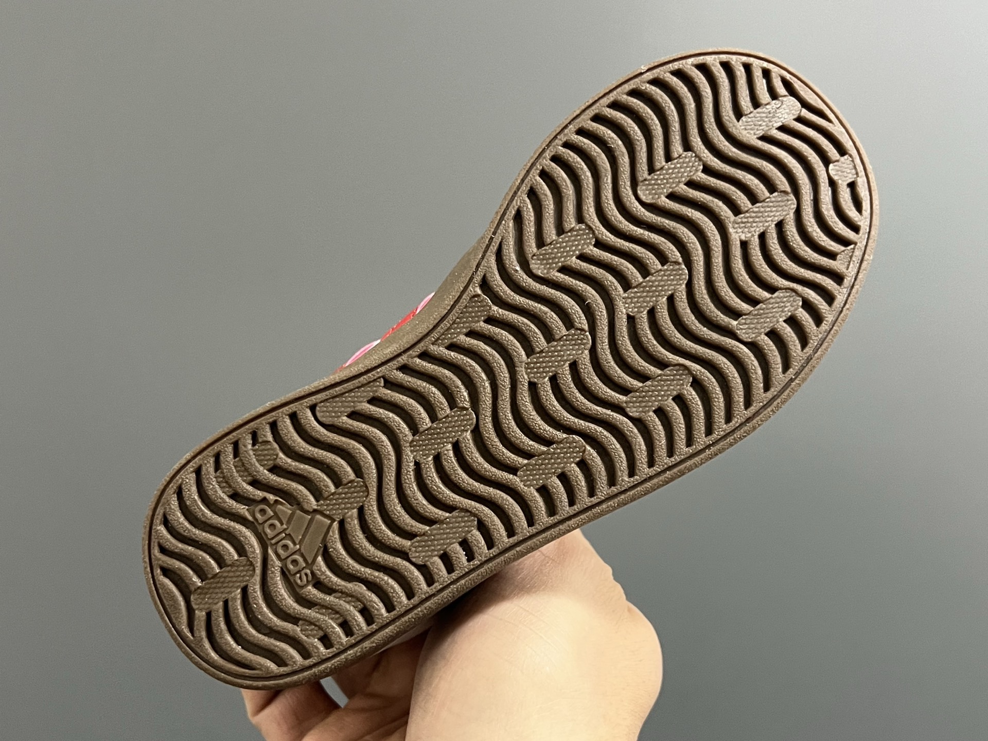 图片[5]-AD学院风儿童魔术贴休闲鞋22-37码 22-27码双扣魔术贴 28-37码魔术贴➕松紧带 优质皮料，质感超高级‼️魔术贴设计，穿脱方便✌🏻 耐磨防滑大底，满足日常生活👍🏻-选品中心