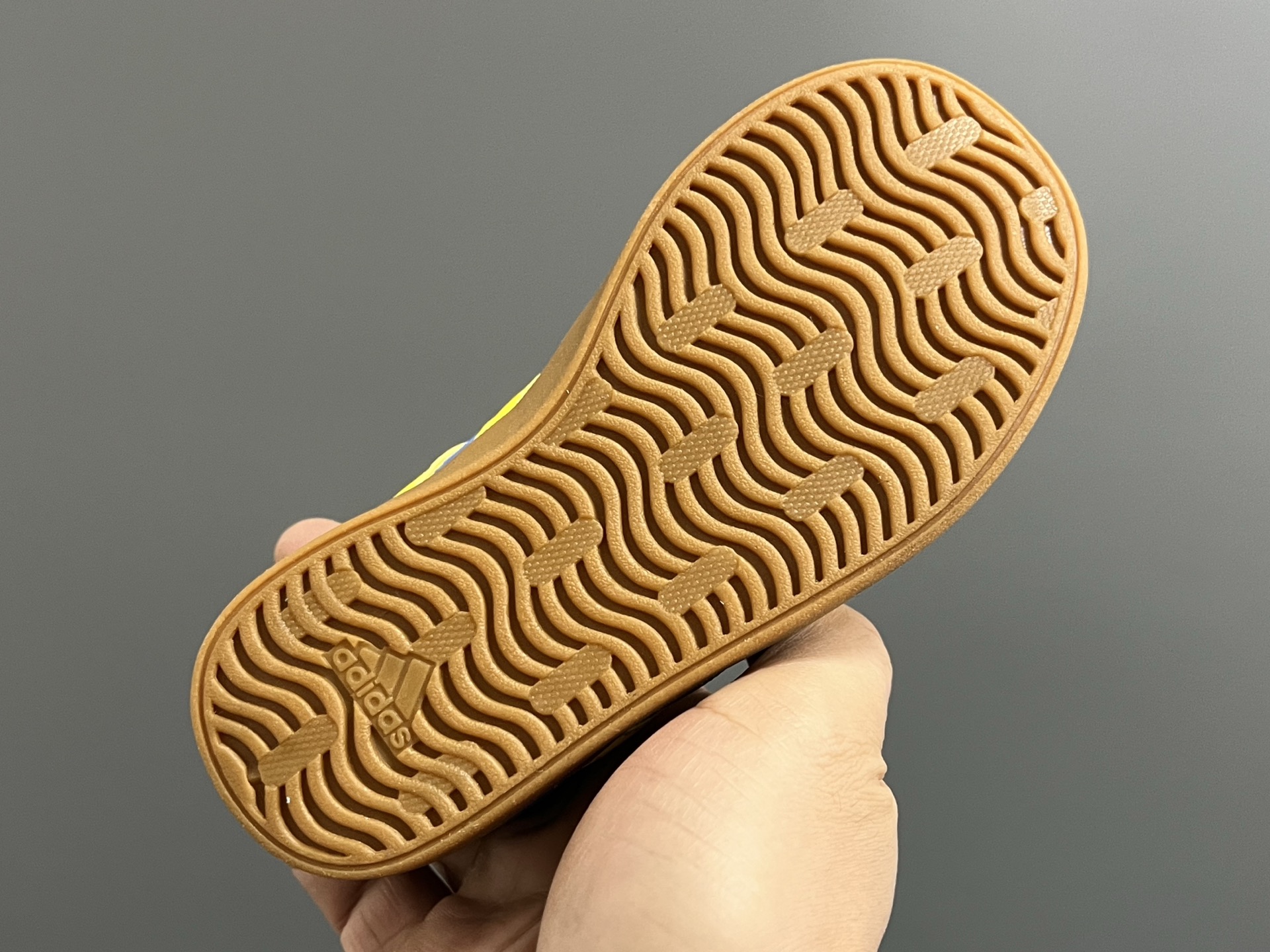 图片[5]-AD学院风儿童魔术贴休闲鞋22-37码 22-27码双扣魔术贴 28-37码魔术贴➕松紧带 优质皮料，质感超高级‼️魔术贴设计，穿脱方便✌🏻 耐磨防滑大底，满足日常生活👍🏻-选品中心