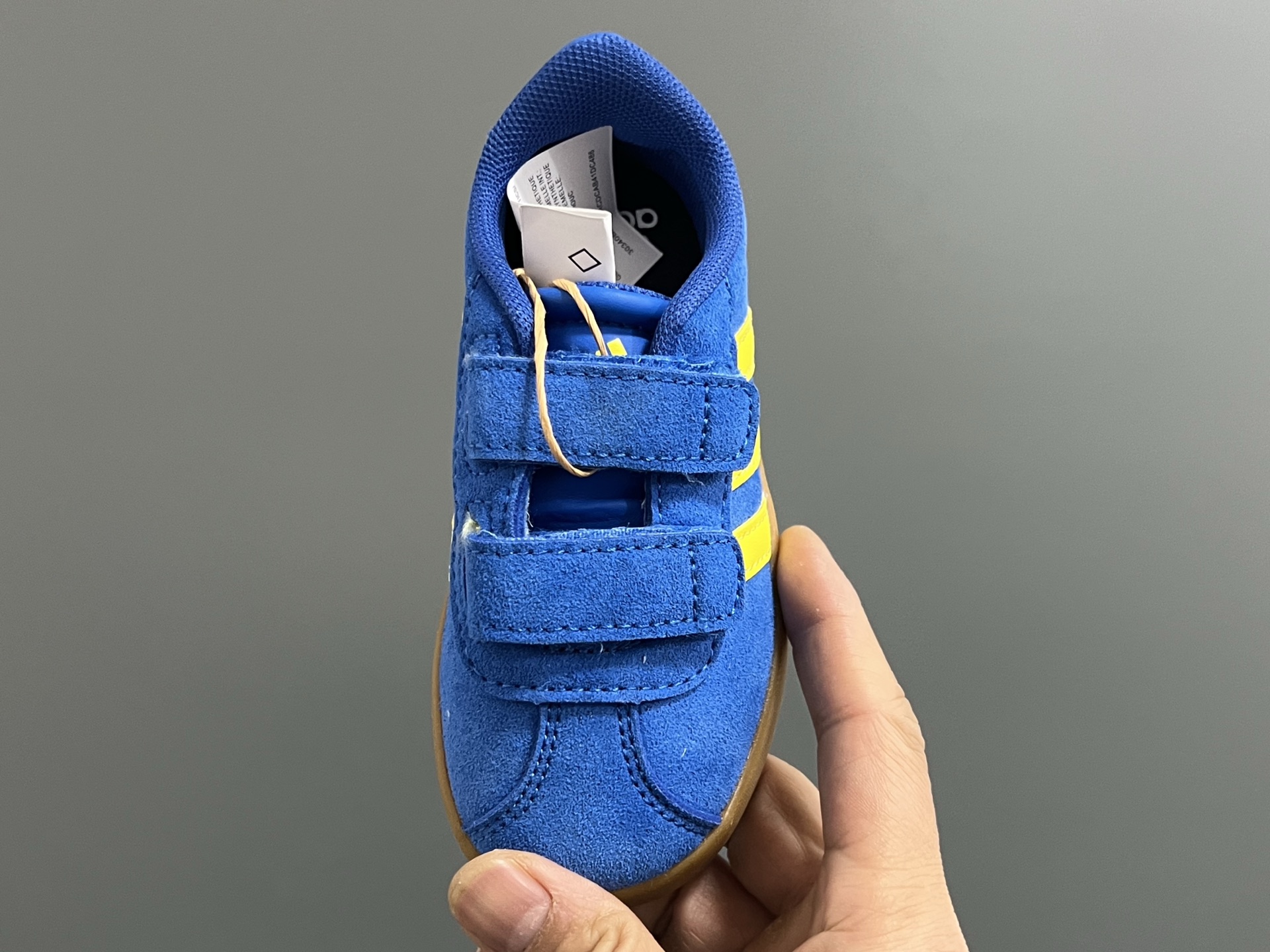 图片[8]-AD学院风儿童魔术贴休闲鞋22-37码 22-27码双扣魔术贴 28-37码魔术贴➕松紧带 优质皮料，质感超高级‼️魔术贴设计，穿脱方便✌🏻 耐磨防滑大底，满足日常生活👍🏻-选品中心