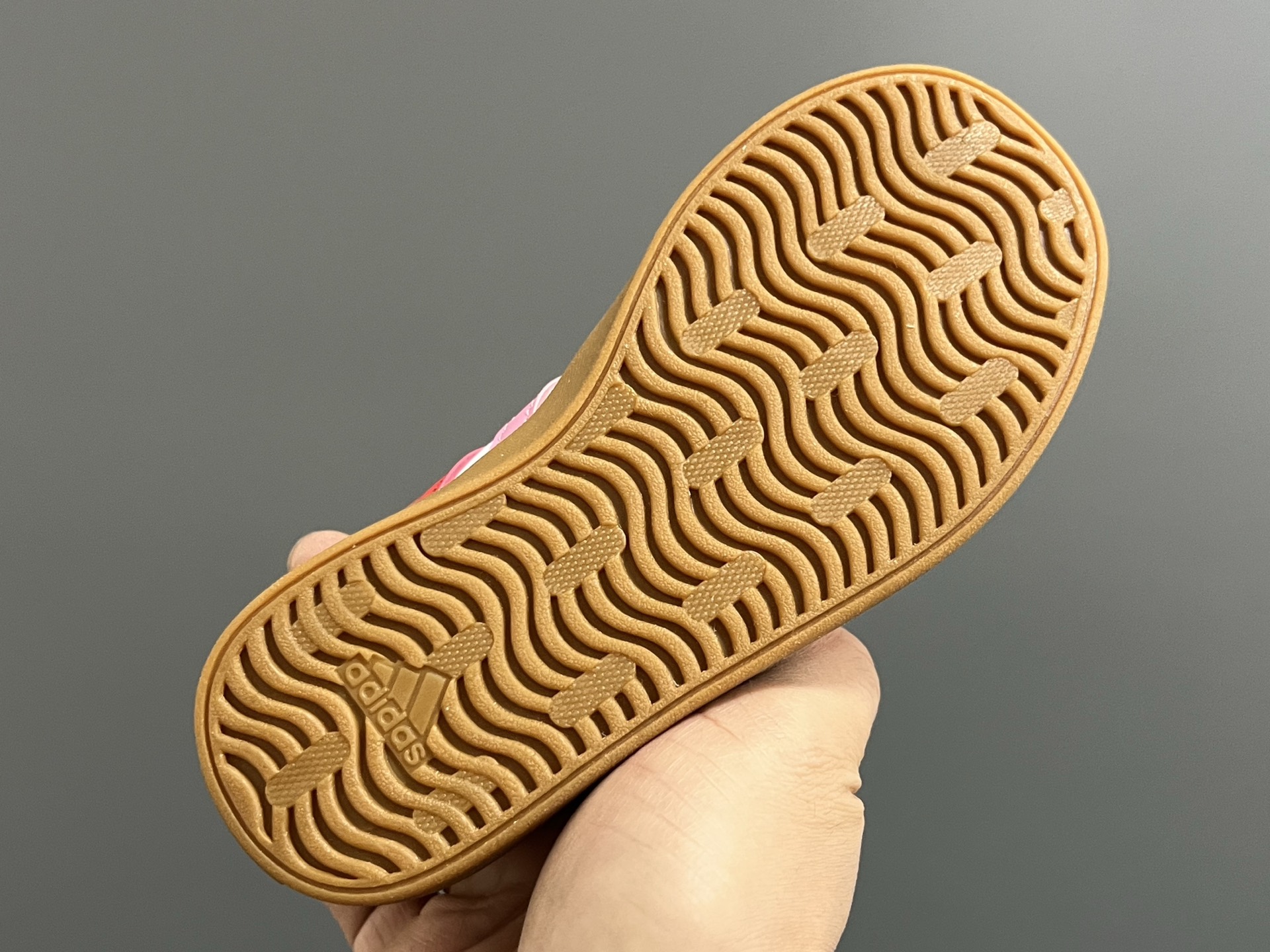 图片[5]-AD学院风儿童魔术贴休闲鞋22-37码 22-27码双扣魔术贴 28-37码魔术贴➕松紧带 优质皮料，质感超高级‼️魔术贴设计，穿脱方便✌🏻 耐磨防滑大底，满足日常生活👍🏻-选品中心