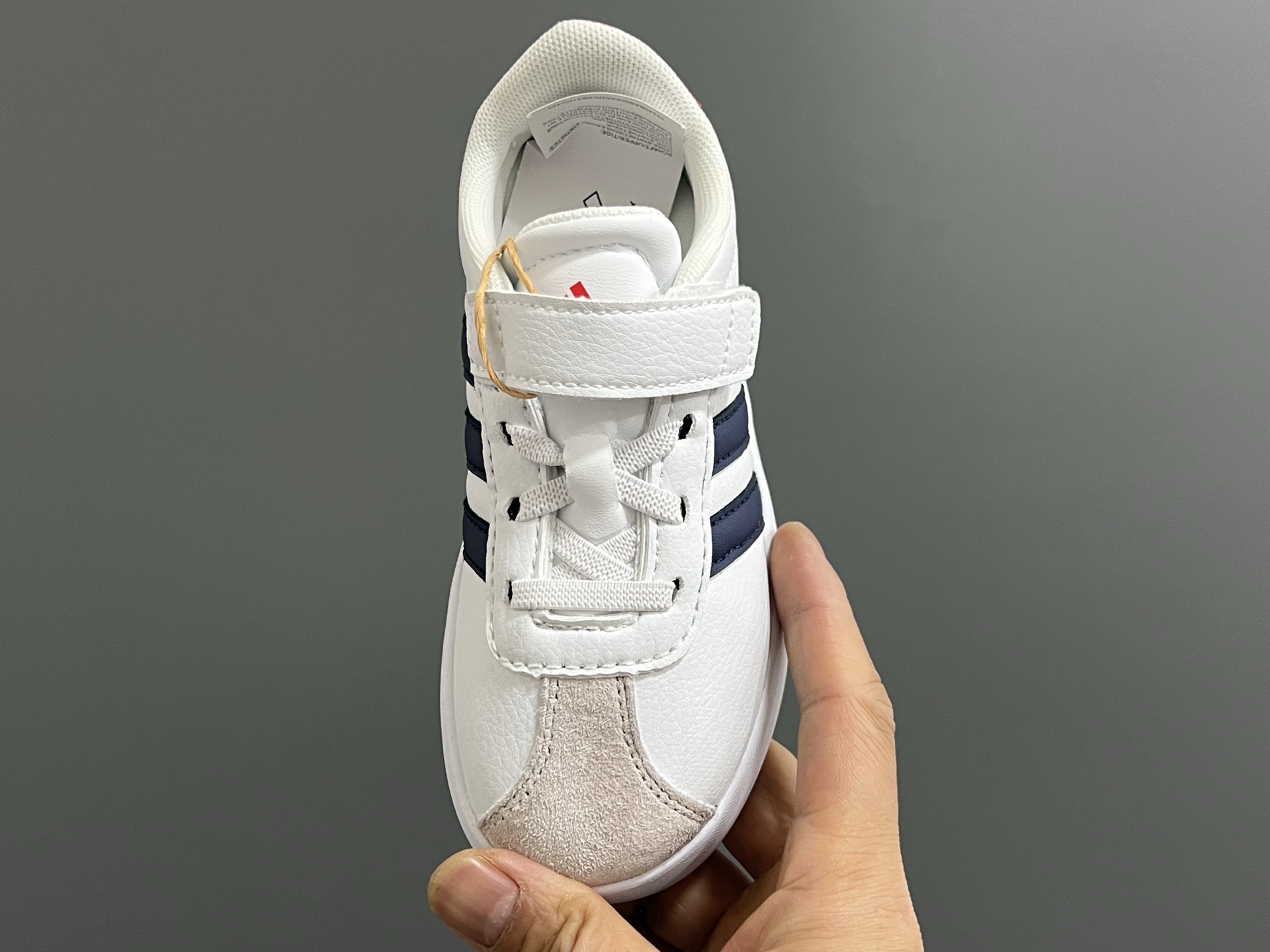 图片[8]-AD学院风儿童魔术贴休闲鞋22-37码 22-27码双扣魔术贴 28-37码魔术贴➕松紧带 优质皮料，质感超高级‼️魔术贴设计，穿脱方便✌🏻 耐磨防滑大底，满足日常生活👍🏻-选品中心