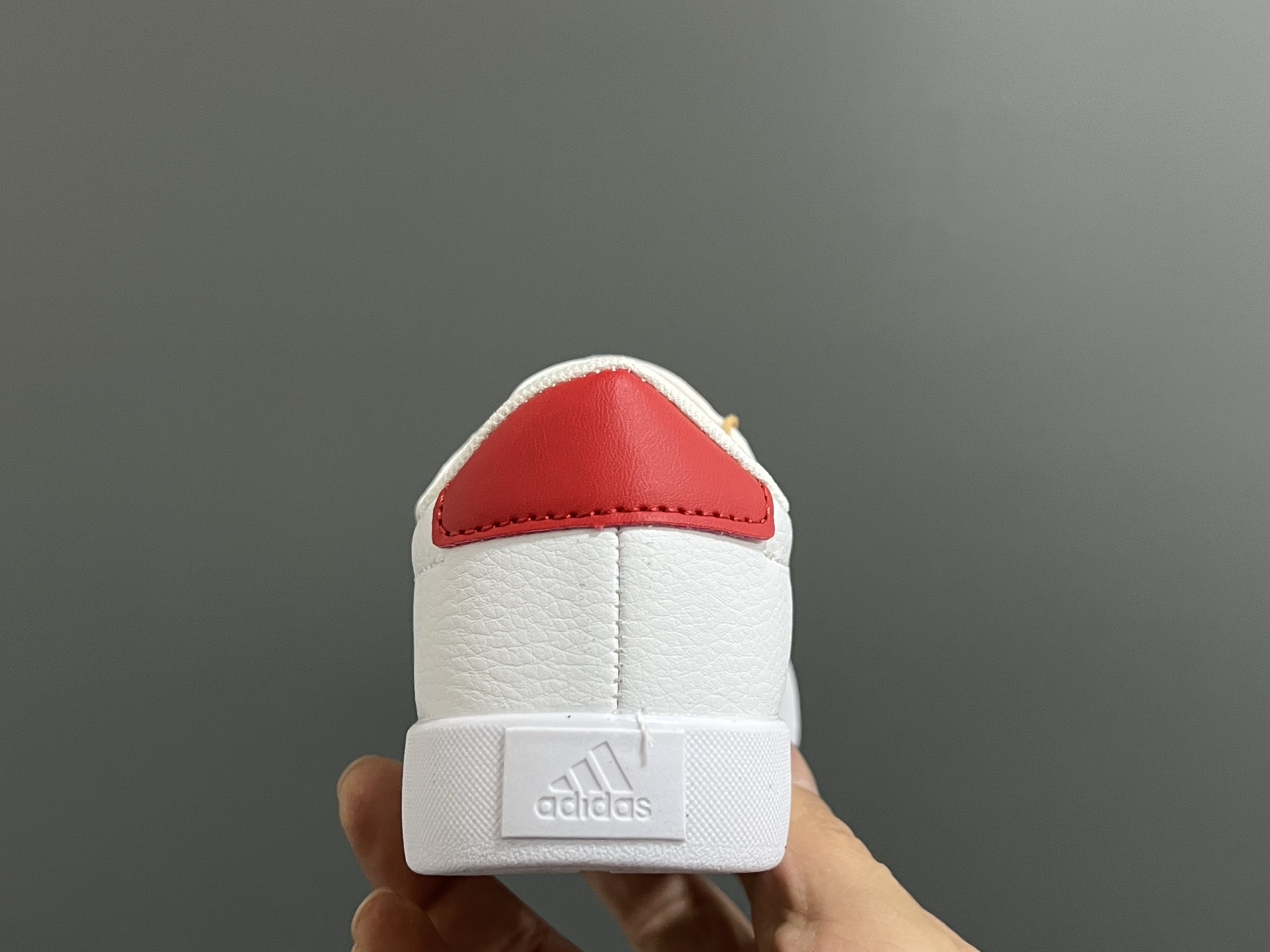 图片[5]-AD学院风儿童魔术贴休闲鞋22-37码 22-27码双扣魔术贴 28-37码魔术贴➕松紧带 优质皮料，质感超高级‼️魔术贴设计，穿脱方便✌🏻 耐磨防滑大底，满足日常生活👍🏻-选品中心