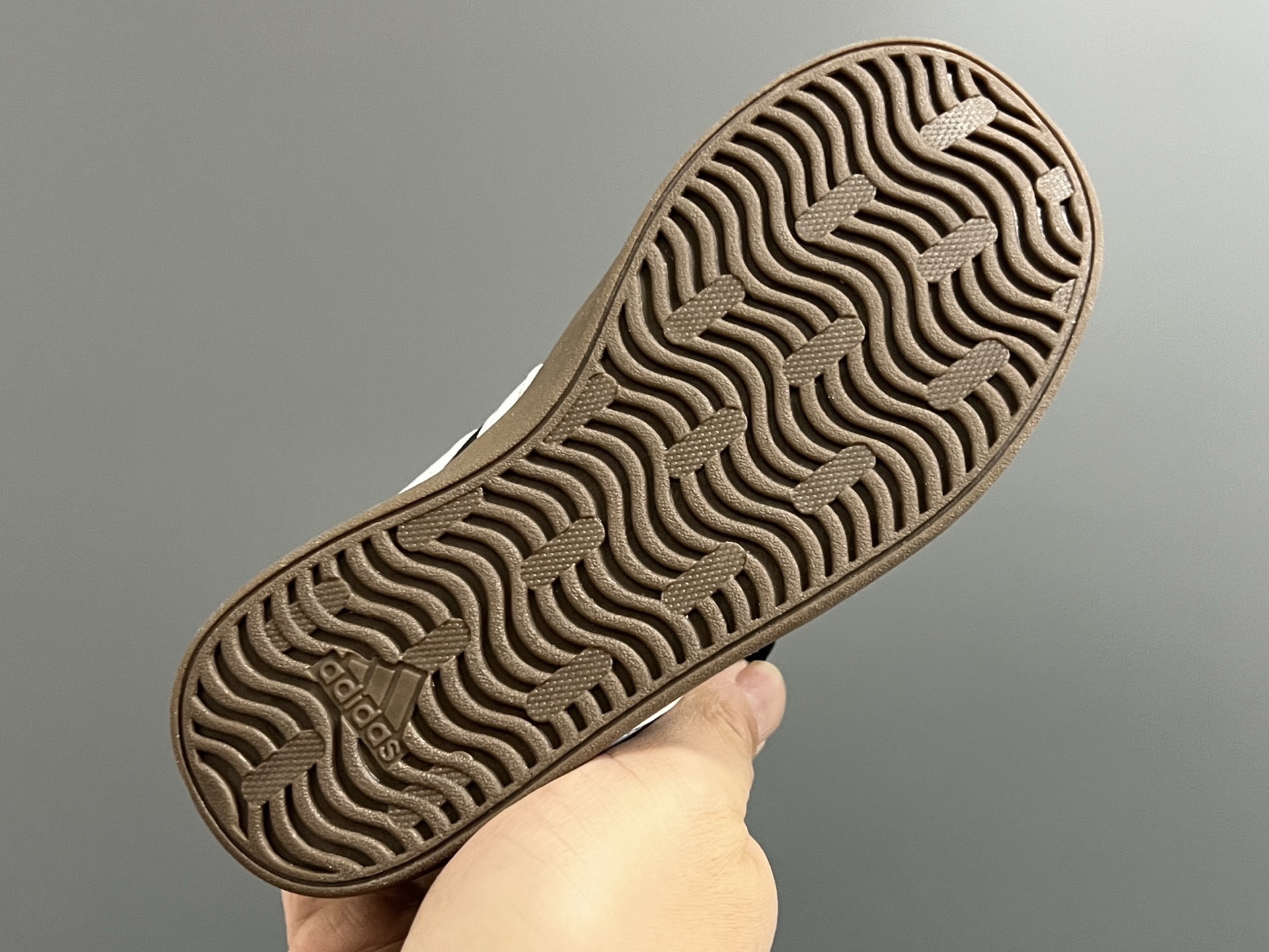 图片[6]-AD学院风儿童魔术贴休闲鞋22-37码 22-27码双扣魔术贴 28-37码魔术贴➕松紧带 优质皮料，质感超高级‼️魔术贴设计，穿脱方便✌🏻 耐磨防滑大底，满足日常生活👍🏻-选品中心