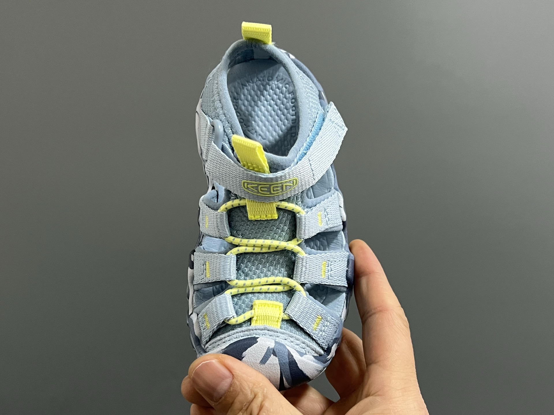 图片[8]-KEEN 潮牌新款Hyperport H2超轻涉水儿童户外溯溪鞋凉鞋 尺码：24-35码 潮牌KEEN溯溪⛺️新款🆕 原装高端1：1定制版👍🏻 放心入就对啦✌🏻 溯溪两穿凉鞋，超级实穿✔️ 彩虹色系搭配，超级夏天🏝️-选品中心