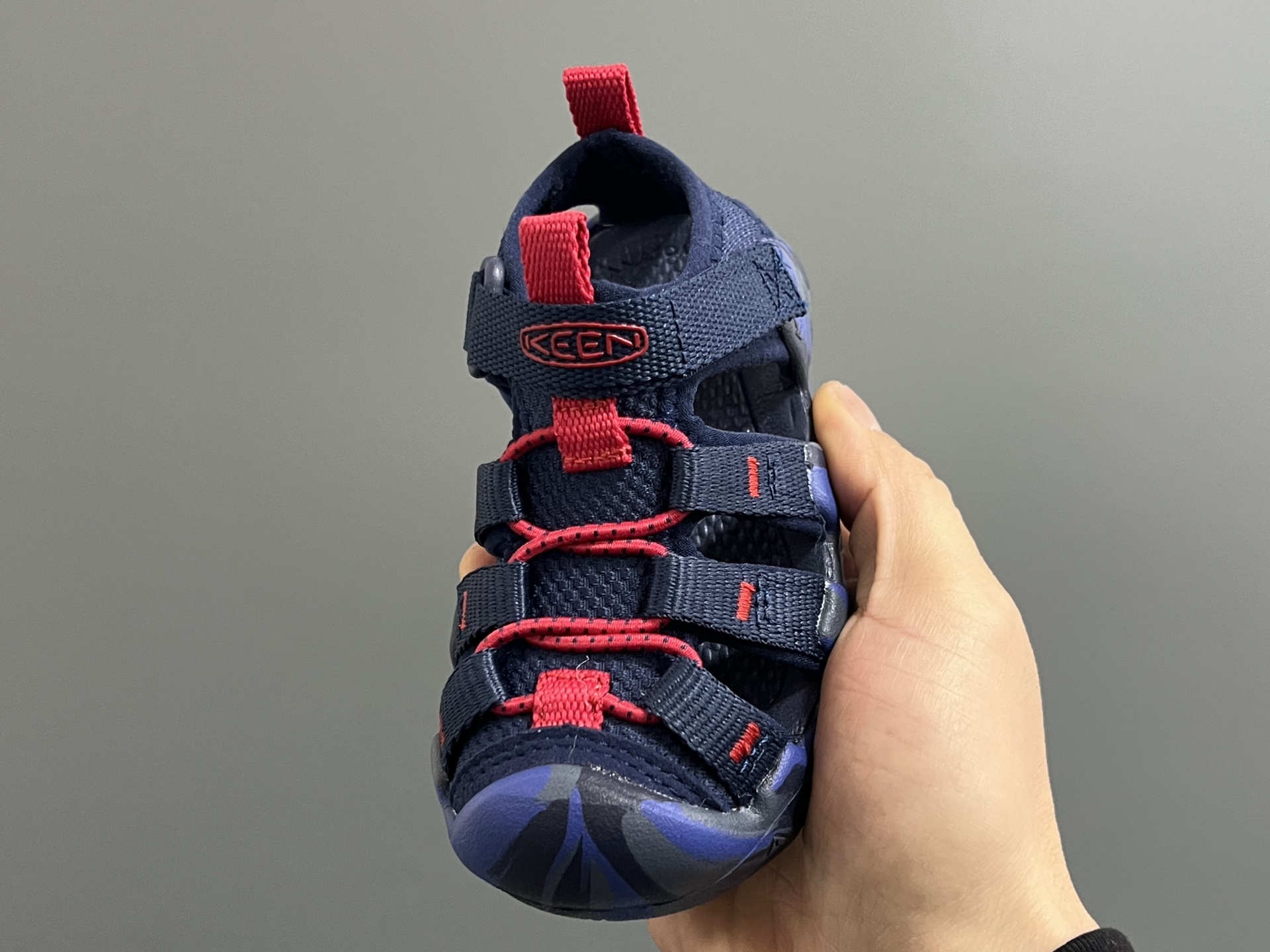 图片[3]-KEEN 潮牌新款Hyperport H2超轻涉水儿童户外溯溪鞋凉鞋 尺码：24-35码 潮牌KEEN溯溪⛺️新款🆕 原装高端1：1定制版👍🏻 放心入就对啦✌🏻 溯溪两穿凉鞋，超级实穿✔️ 彩虹色系搭配，超级夏天🏝️-选品中心