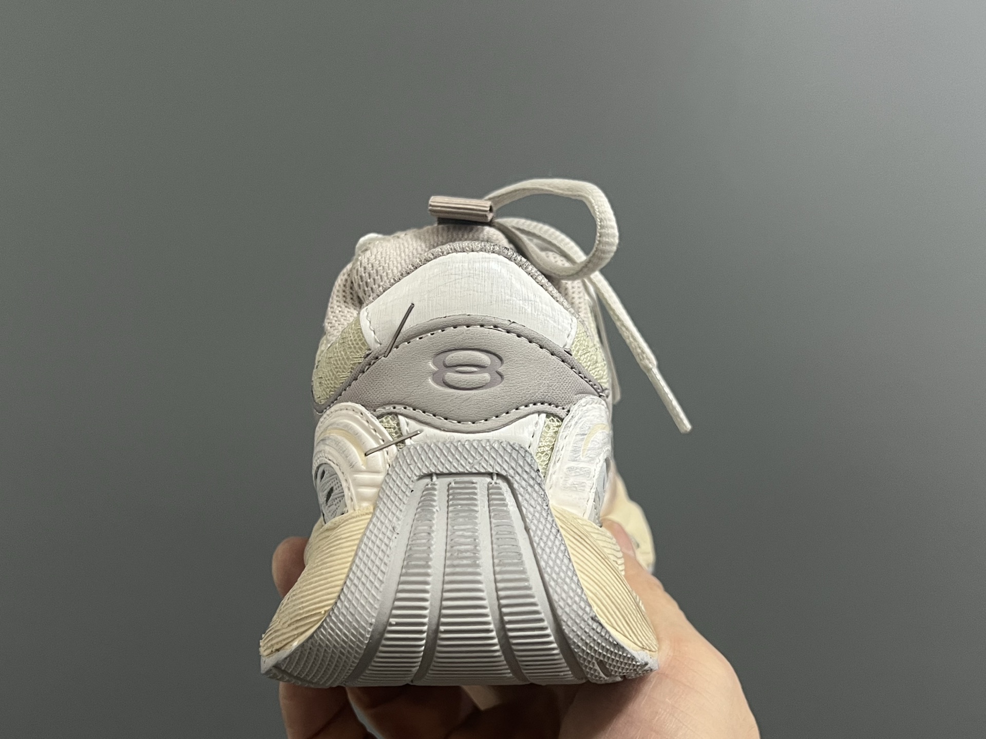 图片[7]-巴黎新款订书机同款魔术贴儿童老爹鞋 尺码：26-37码 经典巴黎世家同款老爹🆕 魔术贴设计，穿脱方便✌🏻 耐磨防滑大底，脚感超赞👍🏻-选品中心