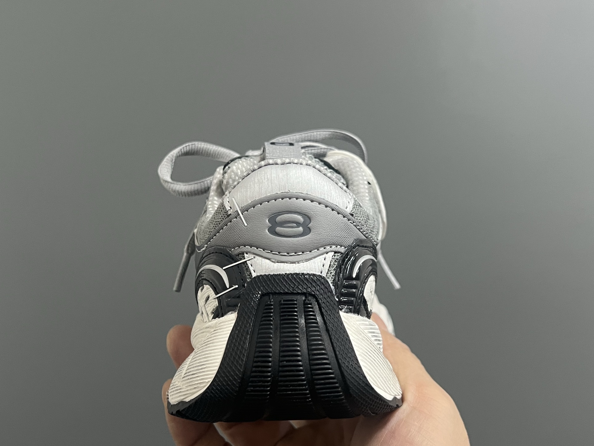 图片[7]-巴黎新款订书机同款魔术贴儿童老爹鞋 尺码：26-37码 经典巴黎世家同款老爹🆕 魔术贴设计，穿脱方便✌🏻 耐磨防滑大底，脚感超赞👍🏻-选品中心