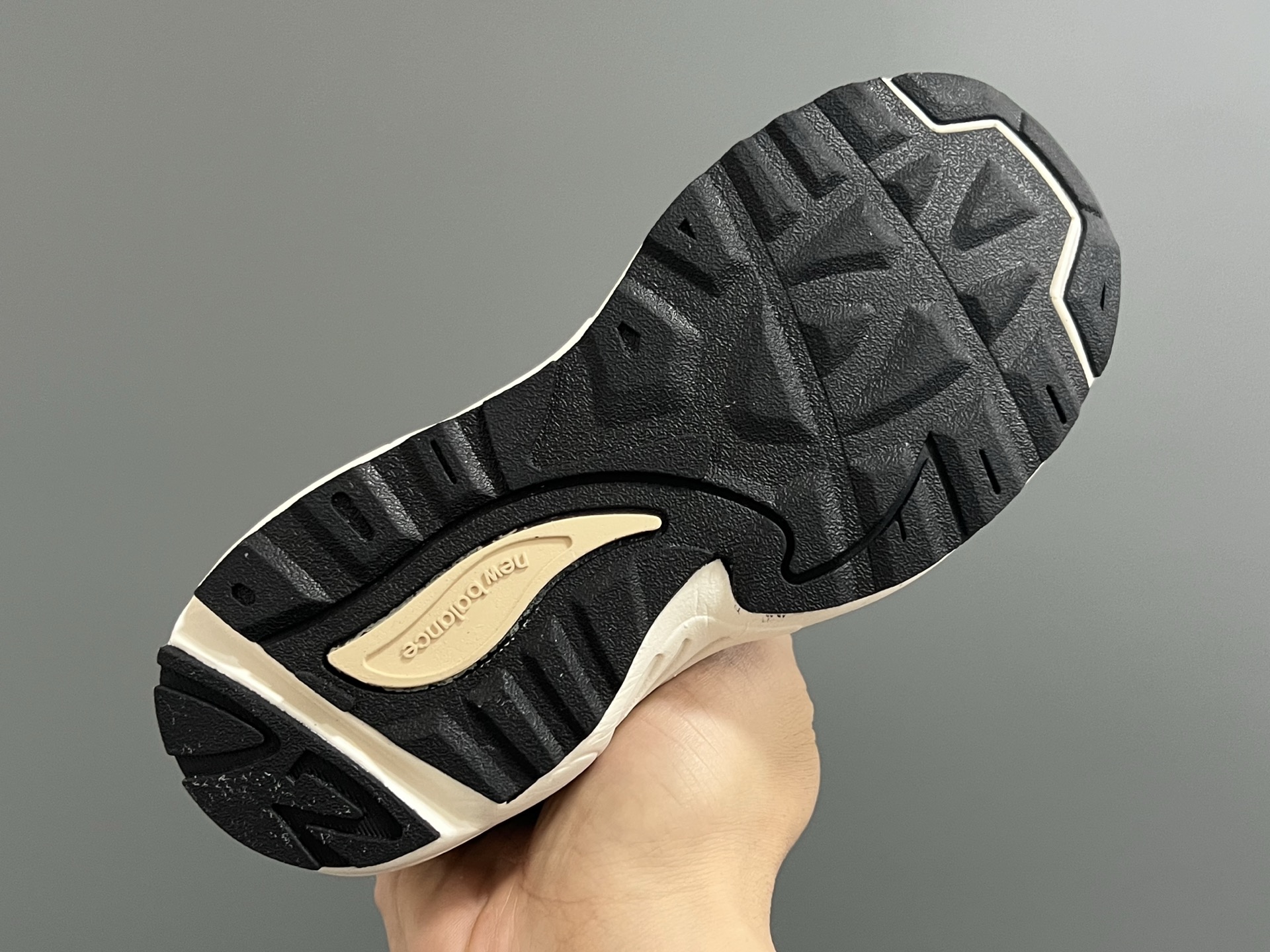 图片[5]-牛B新款878松紧带复古儿童运动鞋 尺码：26-37码 经典878款式🆕 松紧带设计，穿脱便捷✌🏻 耐磨防滑大底，脚感不言而喻☁️ 优质面料拼接，质感超高级！-选品中心