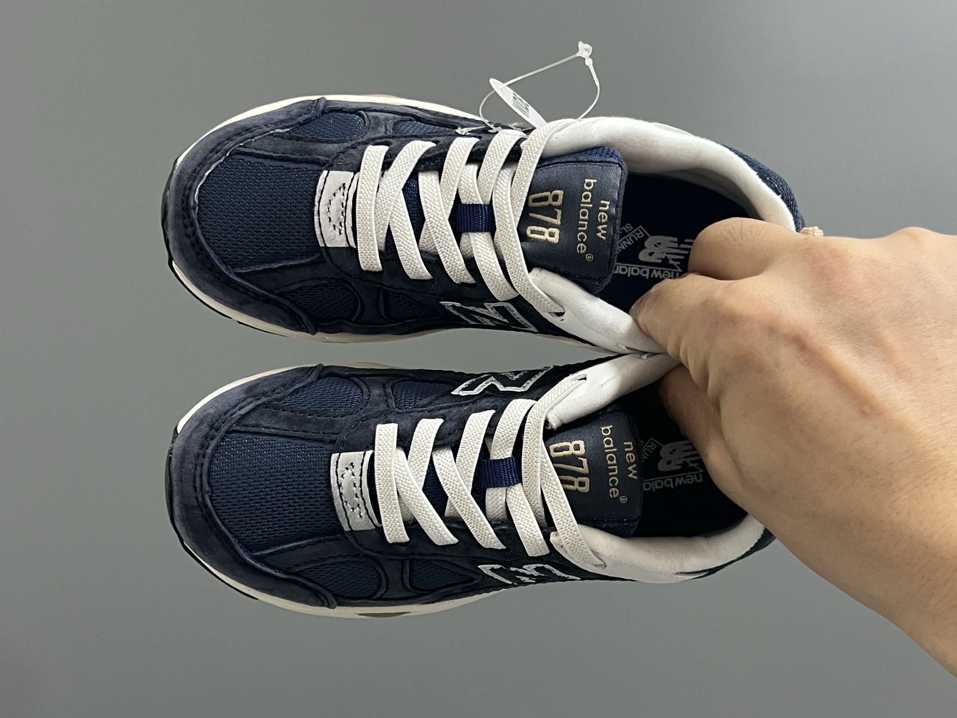 牛B新款878松紧带复古儿童运动鞋 尺码：26-37码 经典878款式🆕 松紧带设计，穿脱便捷✌🏻 耐磨防滑大底，脚感不言而喻☁️ 优质面料拼接，质感超高级！-选品中心