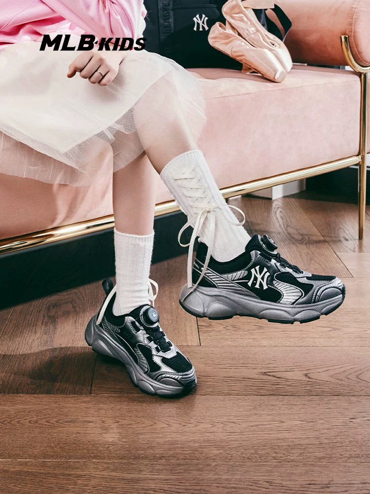 图片[9]-M家春夏新款旋钮网面儿童复古跑鞋 尺码：26-37码 经典MLB系列❤️ 百搭又时髦✨ 精致旋转扣设计，穿脱超方便✌🏻 优质面料拼接，质感满满💯 耐磨防滑大底，满足日常需求✔️-选品中心