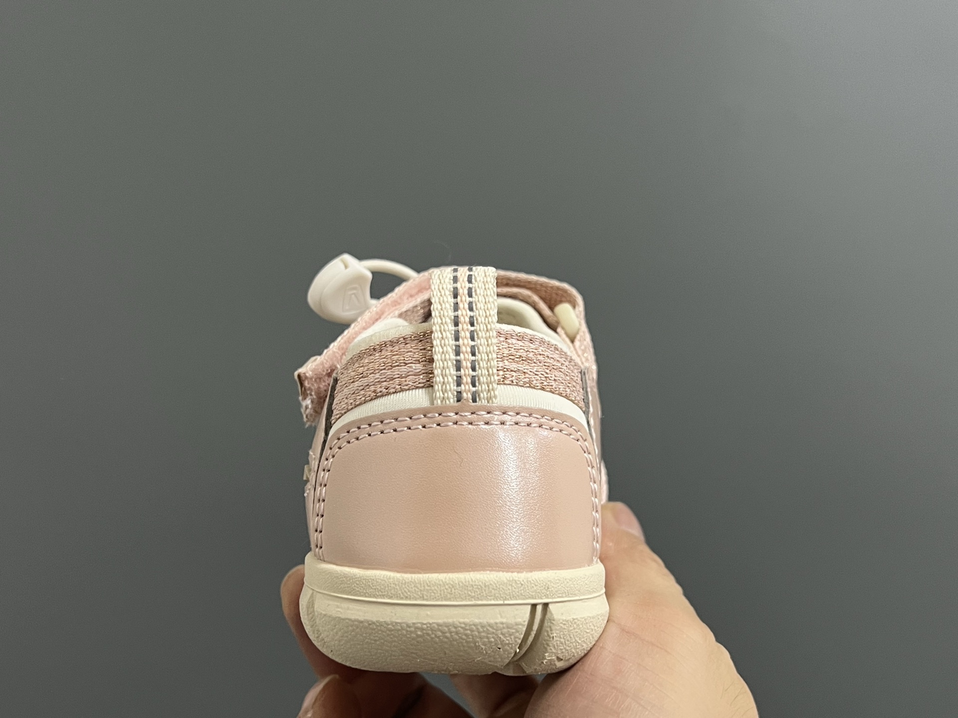 图片[7]-KEEN潮牌二代轻便儿童溯溪两穿凉鞋 尺码：24-37码 潮牌KEEN升级二代轻便凉鞋🆕 超轻超软超好穿✌🏻 溯溪款两穿超便捷✔️ 魔术贴设计，穿脱超方便👍🏻-选品中心