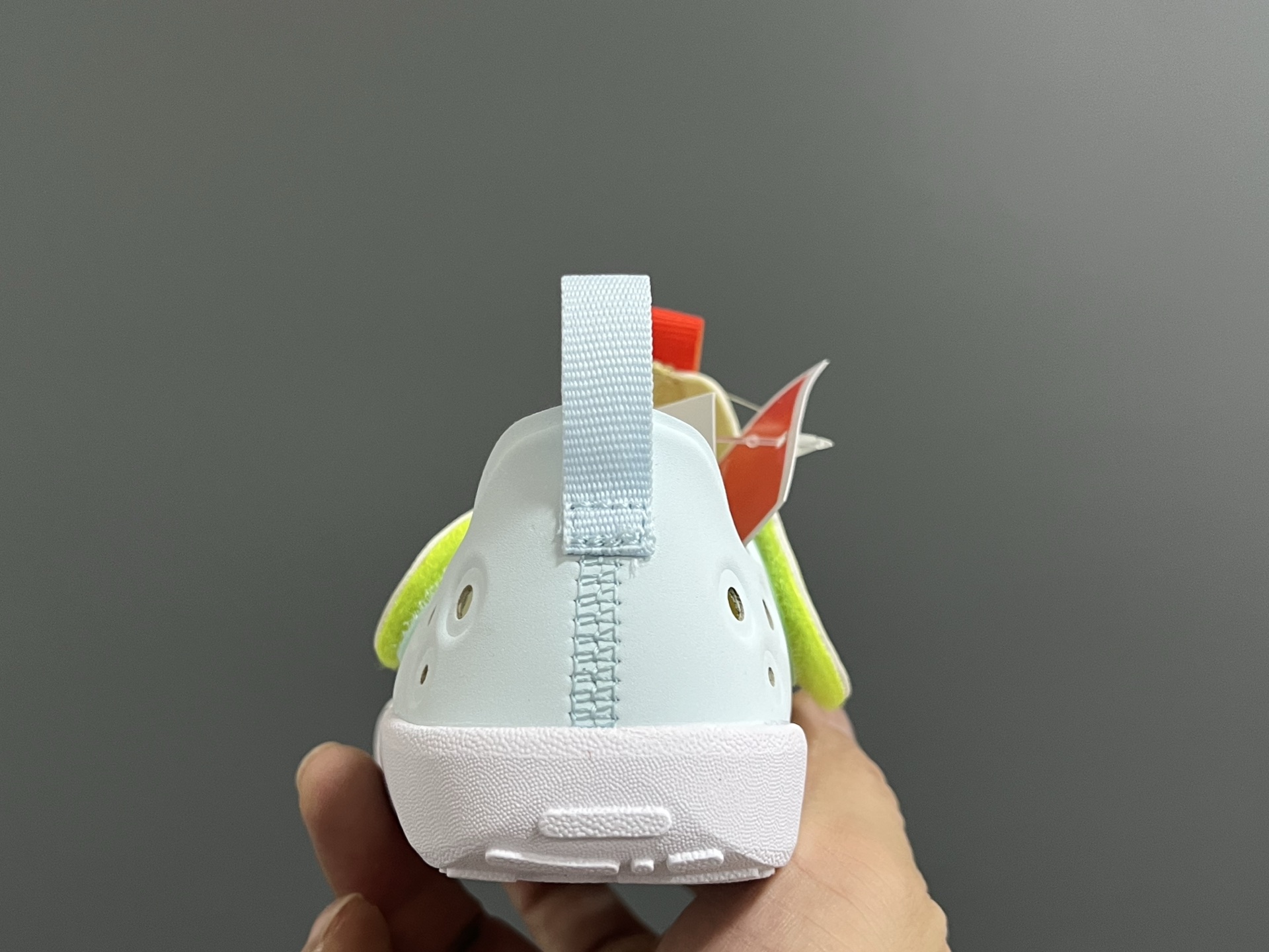 图片[7]-NK新款阳光SUNRAY PROTECT 4代儿童沙滩镂空凉鞋 尺码：22-35码 高端1：1原版定制 优质皮料镂空设计，透气又舒适☁️ 飞翼魔术贴设计，穿脱方便✌🏻 超软内垫，脚感超舒适✔️ 耐磨防滑大底，脚感不言而喻👍🏻-选品中心