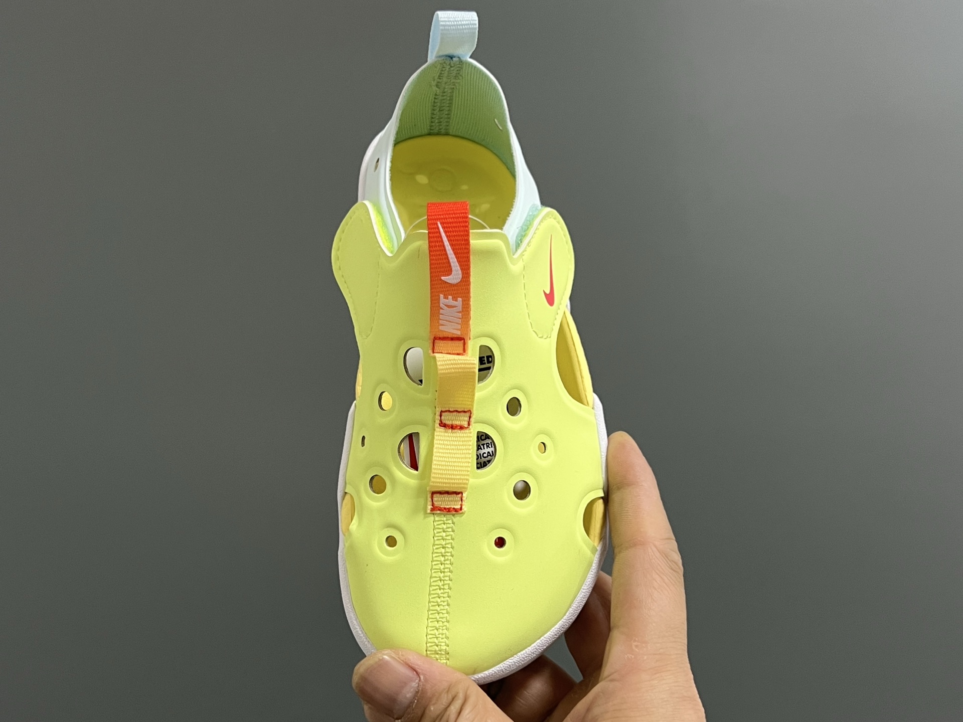 图片[8]-NK新款阳光SUNRAY PROTECT 4代儿童沙滩镂空凉鞋 尺码：22-35码 高端1：1原版定制 优质皮料镂空设计，透气又舒适☁️ 飞翼魔术贴设计，穿脱方便✌🏻 超软内垫，脚感超舒适✔️ 耐磨防滑大底，脚感不言而喻👍🏻-选品中心