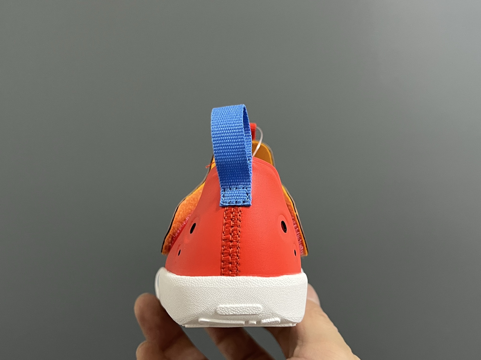 图片[7]-NK新款阳光SUNRAY PROTECT 4代儿童沙滩镂空凉鞋 尺码：22-35码 高端1：1原版定制 优质皮料镂空设计，透气又舒适☁️ 飞翼魔术贴设计，穿脱方便✌🏻 超软内垫，脚感超舒适✔️ 耐磨防滑大底，脚感不言而喻👍🏻-选品中心