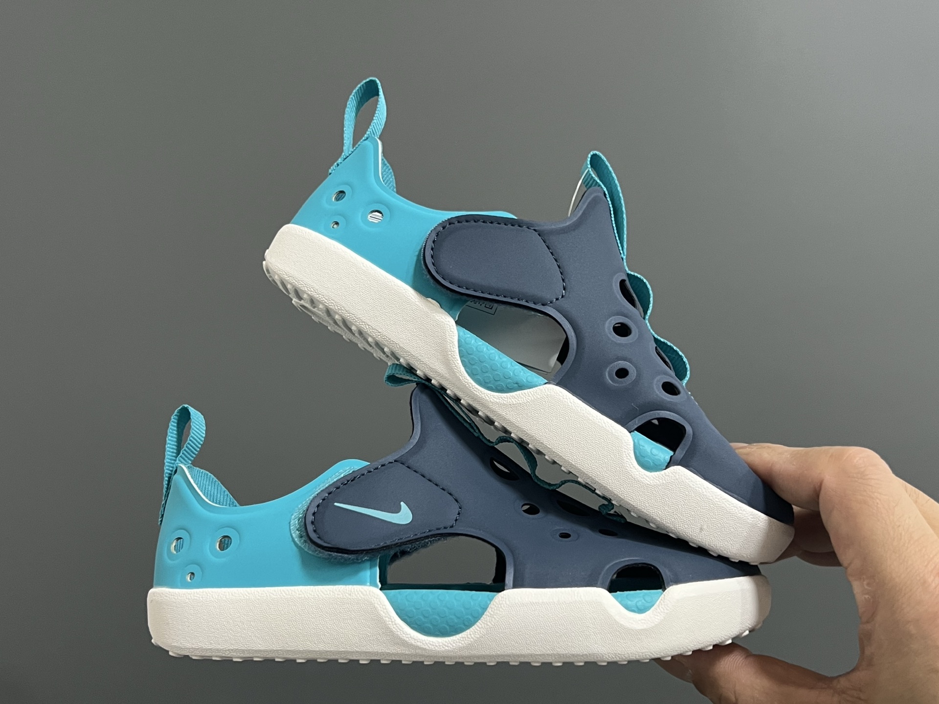 图片[9]-NK新款阳光SUNRAY PROTECT 4代儿童沙滩镂空凉鞋 尺码：22-35码 高端1：1原版定制 优质皮料镂空设计，透气又舒适☁️ 飞翼魔术贴设计，穿脱方便✌🏻 超软内垫，脚感超舒适✔️ 耐磨防滑大底，脚感不言而喻👍🏻-选品中心