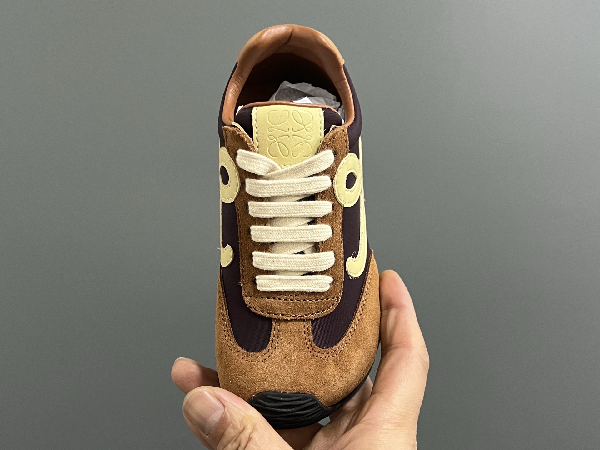 图片[8]-罗意威正确版鞋带儿童休闲鞋 尺码：26-37码 经典罗意威款式🆕 正确版不对称鞋头设计👍🏻 优质皮料拼接，质感满满💯 附赠鞋带扣，穿脱超方便✌🏻 橡胶耐磨防滑大底，脚感超舒适☁️-选品中心