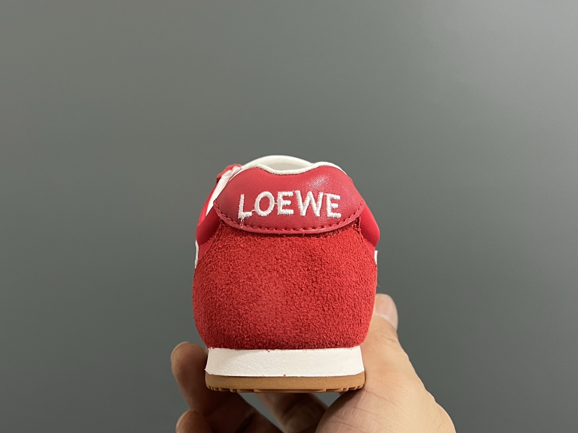 图片[7]-罗意威正确版鞋带儿童休闲鞋 尺码：26-37码 经典罗意威款式🆕 正确版不对称鞋头设计👍🏻 优质皮料拼接，质感满满💯 附赠鞋带扣，穿脱超方便✌🏻 橡胶耐磨防滑大底，脚感超舒适☁️-选品中心