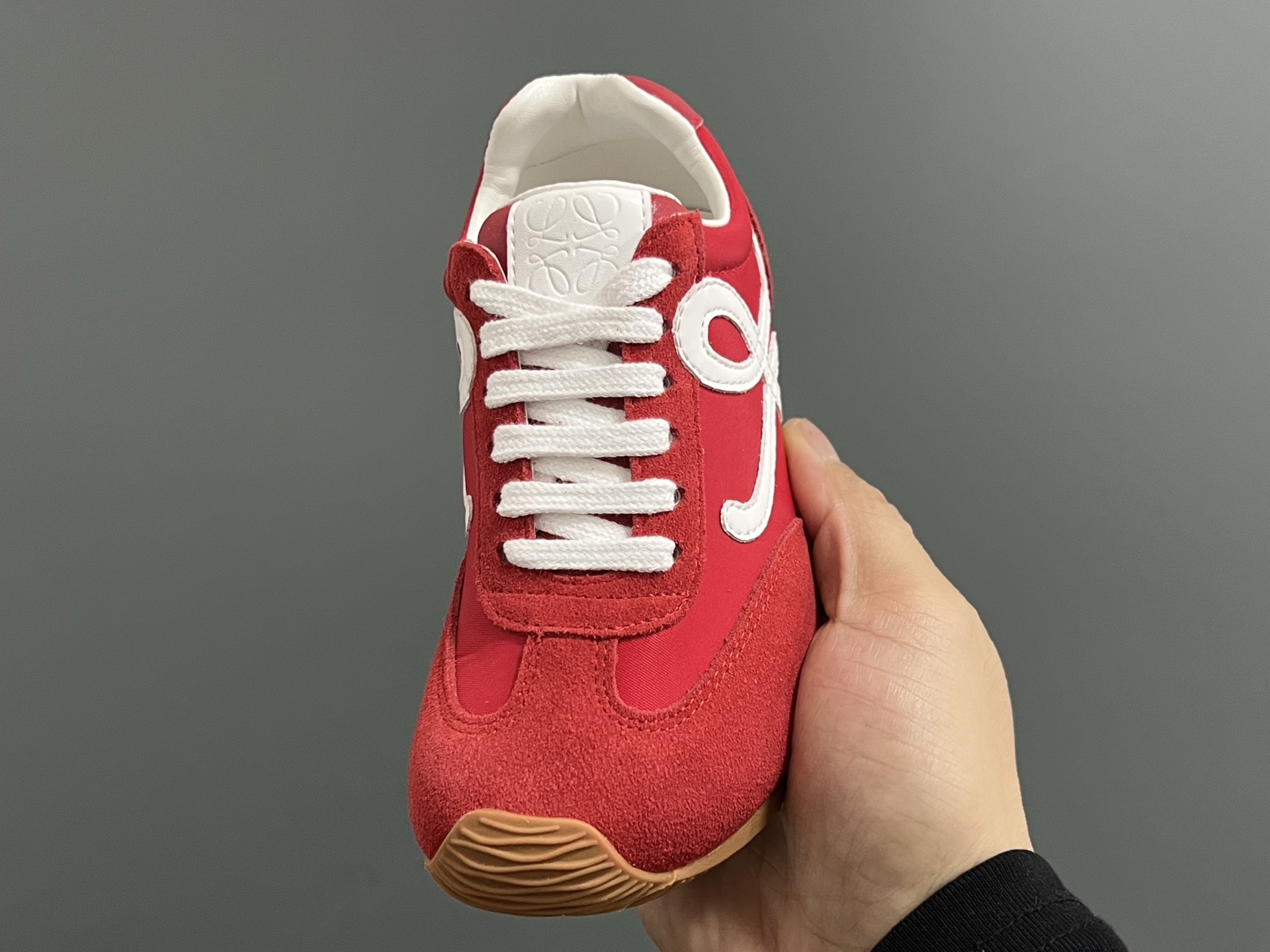 图片[3]-罗意威正确版鞋带儿童休闲鞋 尺码：26-37码 经典罗意威款式🆕 正确版不对称鞋头设计👍🏻 优质皮料拼接，质感满满💯 附赠鞋带扣，穿脱超方便✌🏻 橡胶耐磨防滑大底，脚感超舒适☁️-选品中心