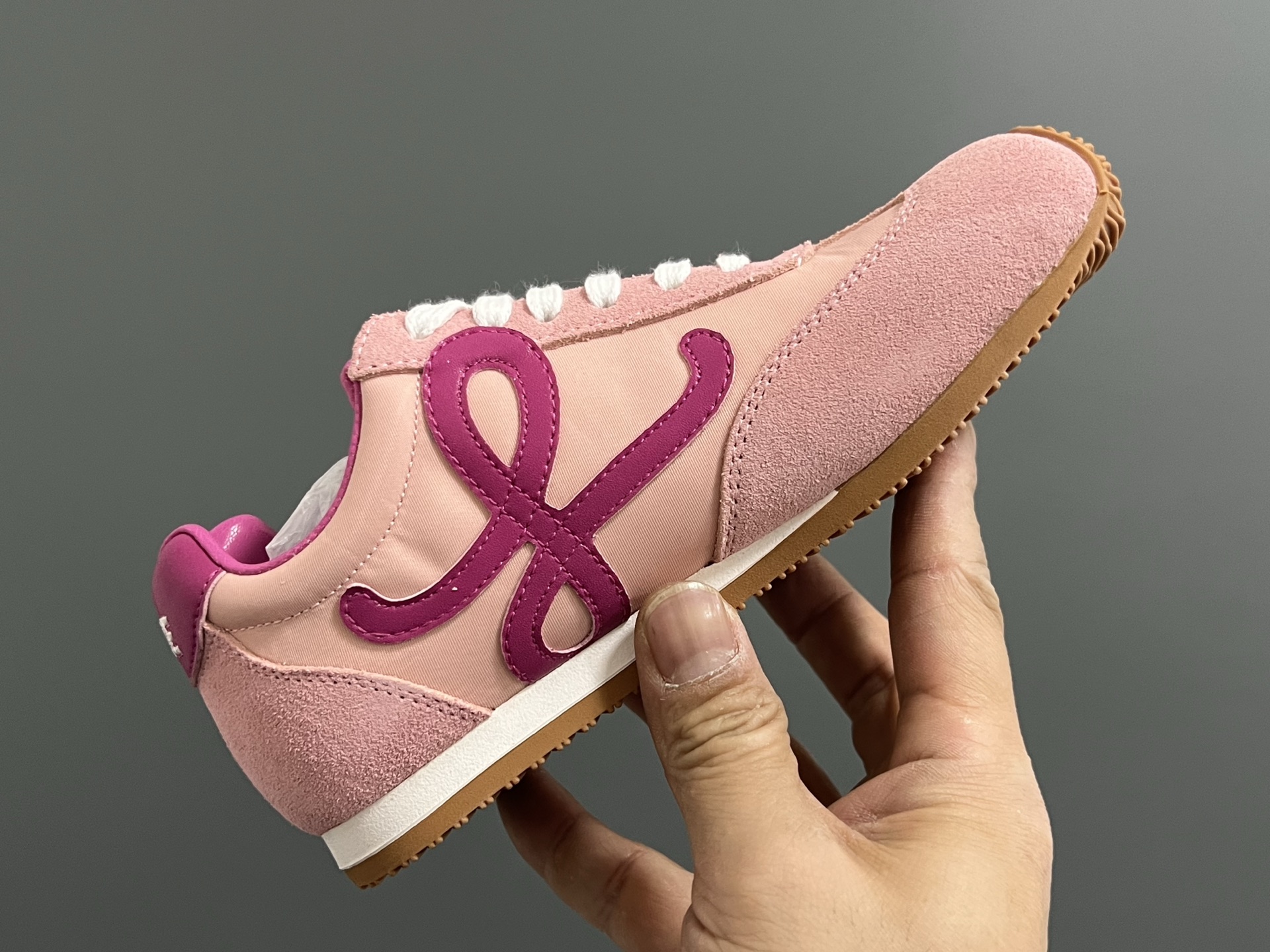 图片[6]-罗意威正确版鞋带儿童休闲鞋 尺码：26-37码 经典罗意威款式🆕 正确版不对称鞋头设计👍🏻 优质皮料拼接，质感满满💯 附赠鞋带扣，穿脱超方便✌🏻 橡胶耐磨防滑大底，脚感超舒适☁️-选品中心