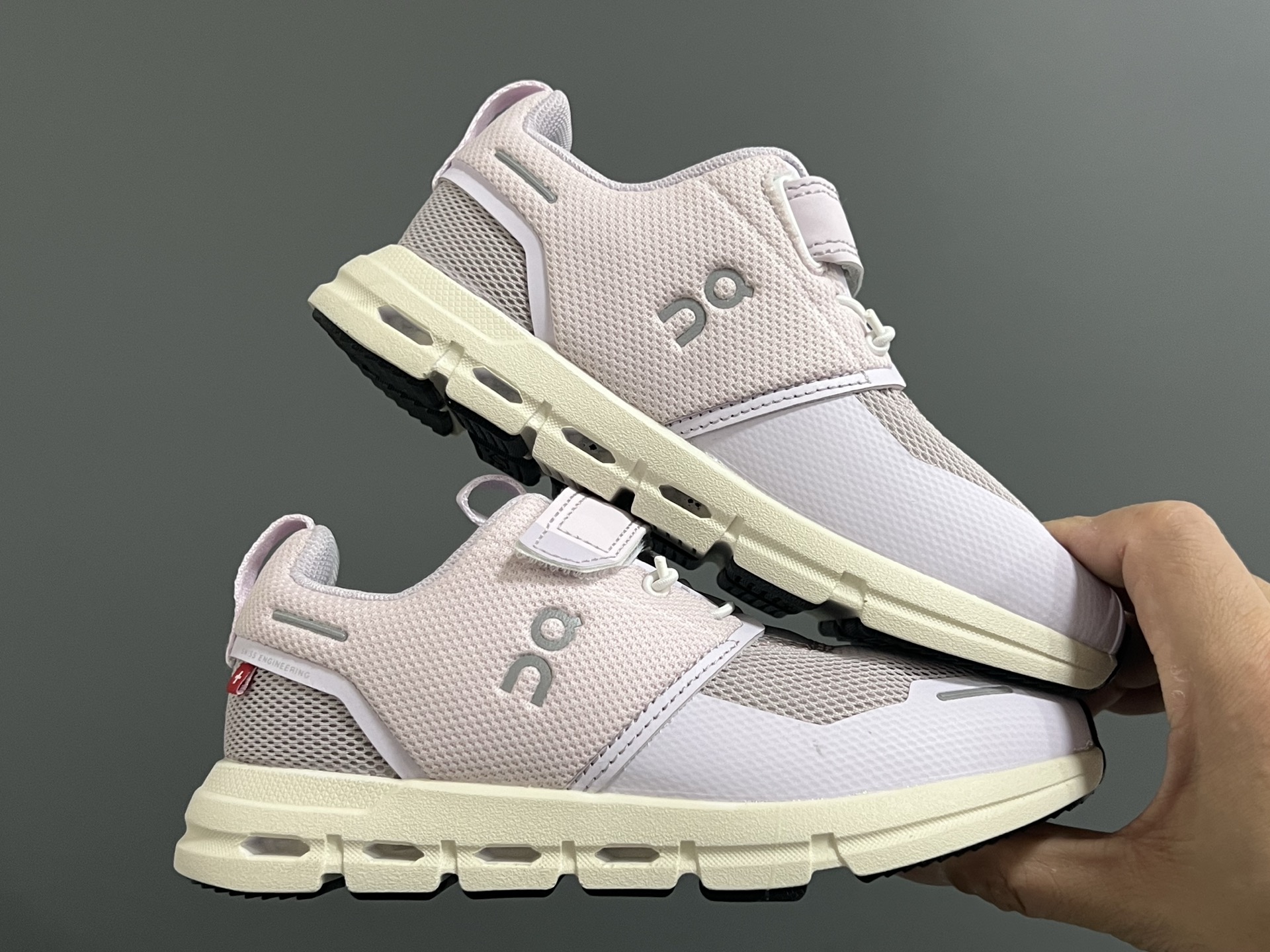 图片[9]-原单版昂跑新款魔术贴松紧带儿童运动鞋 尺码：26-37码 小众的昂跑品牌🆕 穿上就会爱上❤️ 魔术贴➕松紧带设计，穿脱超方便✌🏻 透气舒适鞋面，质感满满💯 新工厂新工艺🆕-选品中心