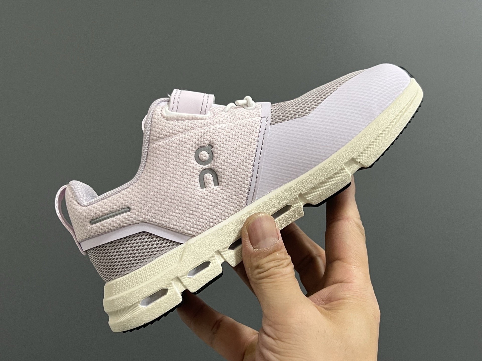 图片[6]-原单版昂跑新款魔术贴松紧带儿童运动鞋 尺码：26-37码 小众的昂跑品牌🆕 穿上就会爱上❤️ 魔术贴➕松紧带设计，穿脱超方便✌🏻 透气舒适鞋面，质感满满💯 新工厂新工艺🆕-选品中心