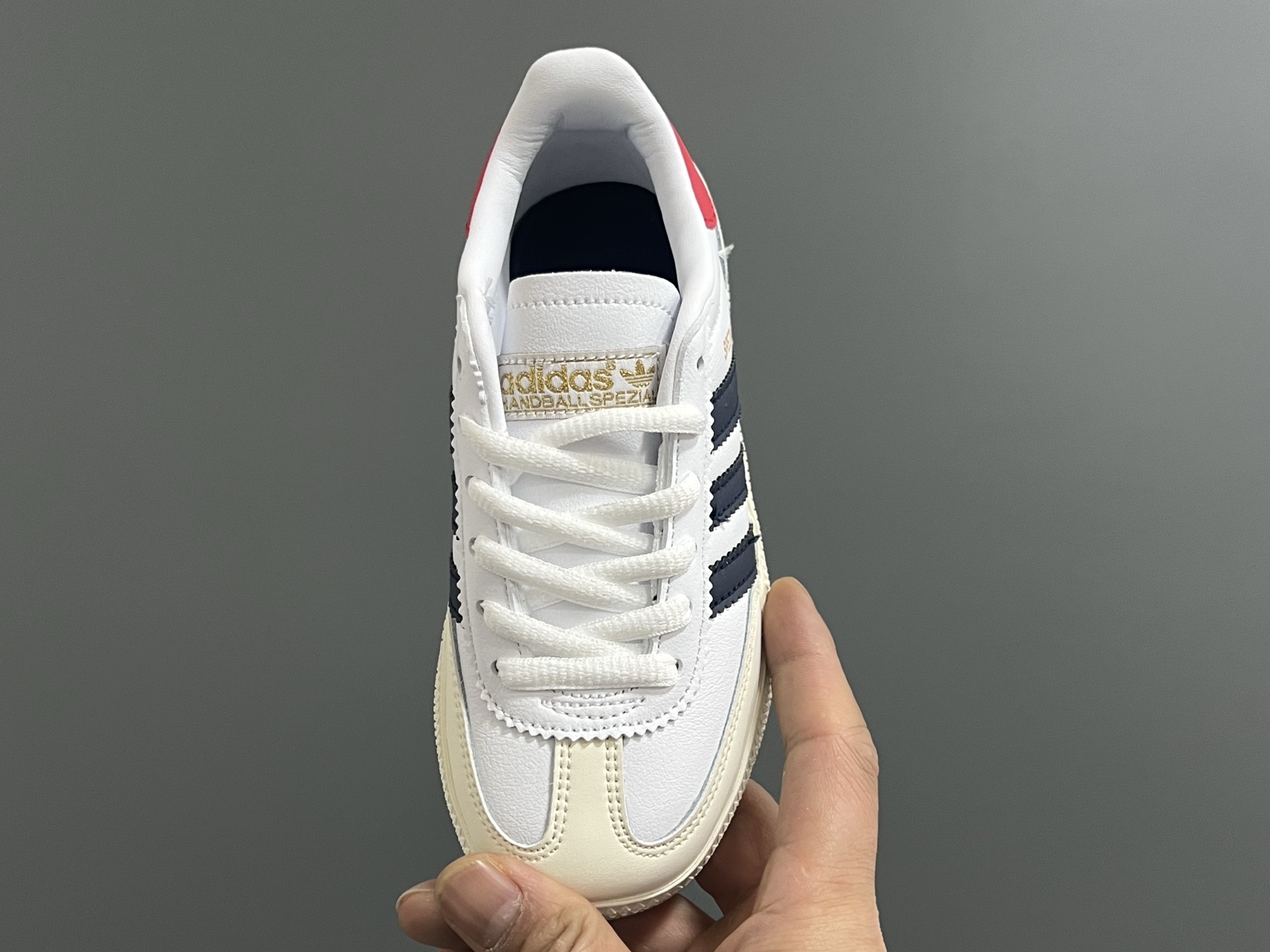 图片[8]-A家新款handball spezial儿童手球鞋休闲鞋 尺码：24-37码 超百搭的新款德训🆕 优质猪八革面料，质感满分💯 橡胶耐磨防滑大底，脚感超赞👍🏻 额外附赠一对鞋带扣，穿脱更加方便✌🏻-选品中心