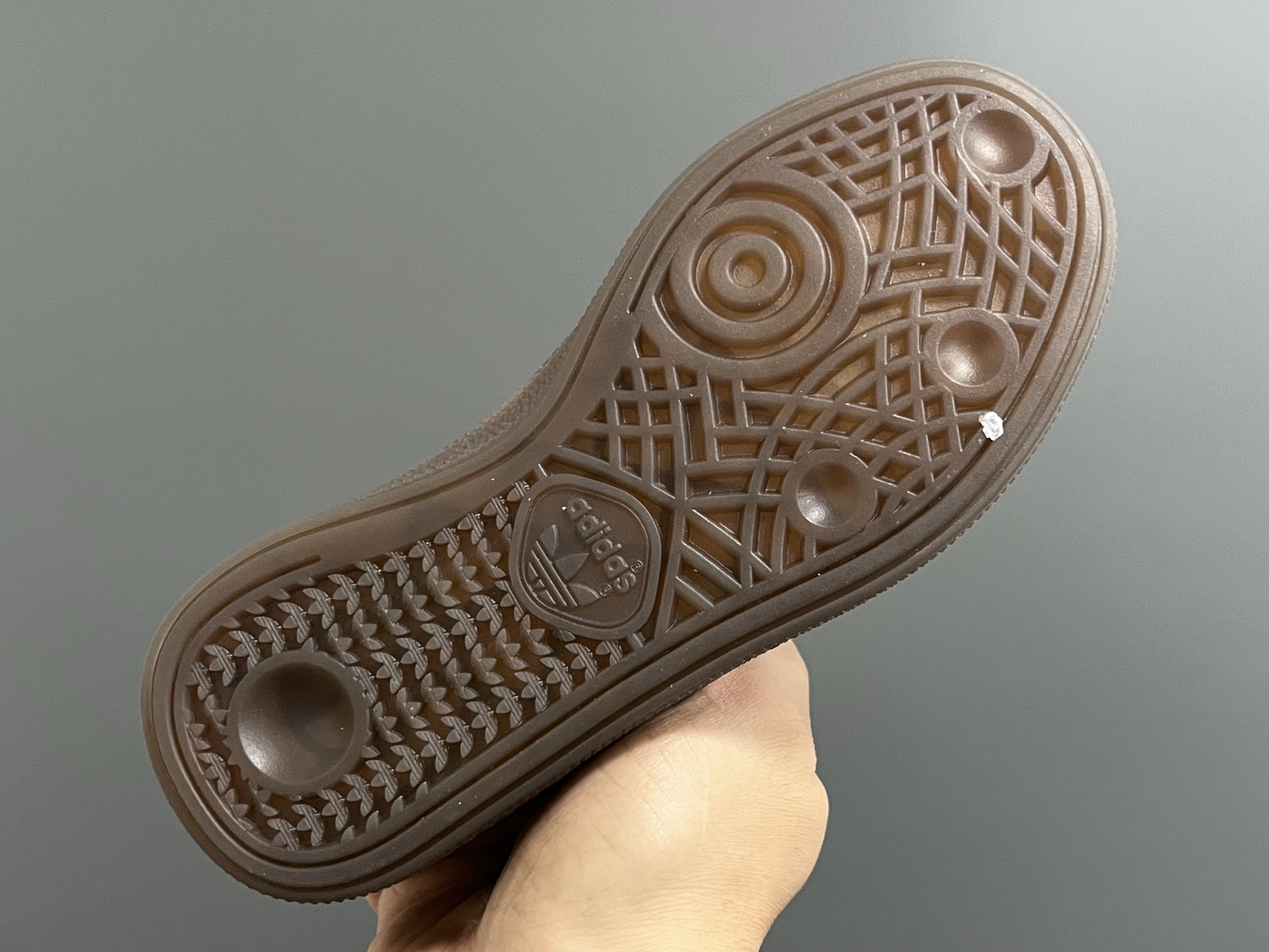 图片[5]-AD德训三代handball spezial儿童手球鞋休闲鞋 尺码：24-37码 超百搭的新款德训🆕 优质猪八革面料，质感满分💯 橡胶耐磨防滑大底，脚感超赞👍🏻 额外附赠一对鞋带扣，穿脱更加方便✌🏻-选品中心