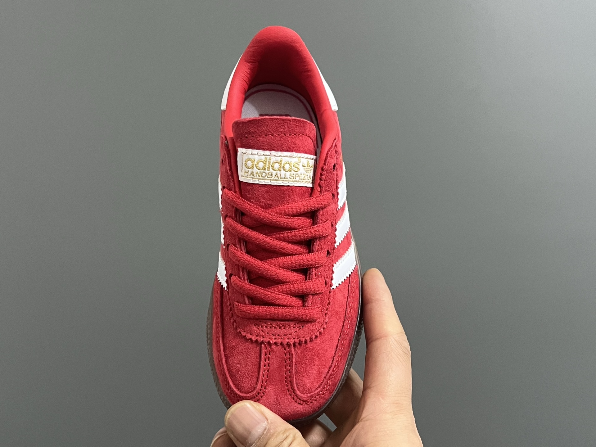 图片[8]-AD德训三代handball spezial儿童手球鞋休闲鞋 尺码：24-37码 超百搭的新款德训🆕 优质猪八革面料，质感满分💯 橡胶耐磨防滑大底，脚感超赞👍🏻 额外附赠一对鞋带扣，穿脱更加方便✌🏻-选品中心
