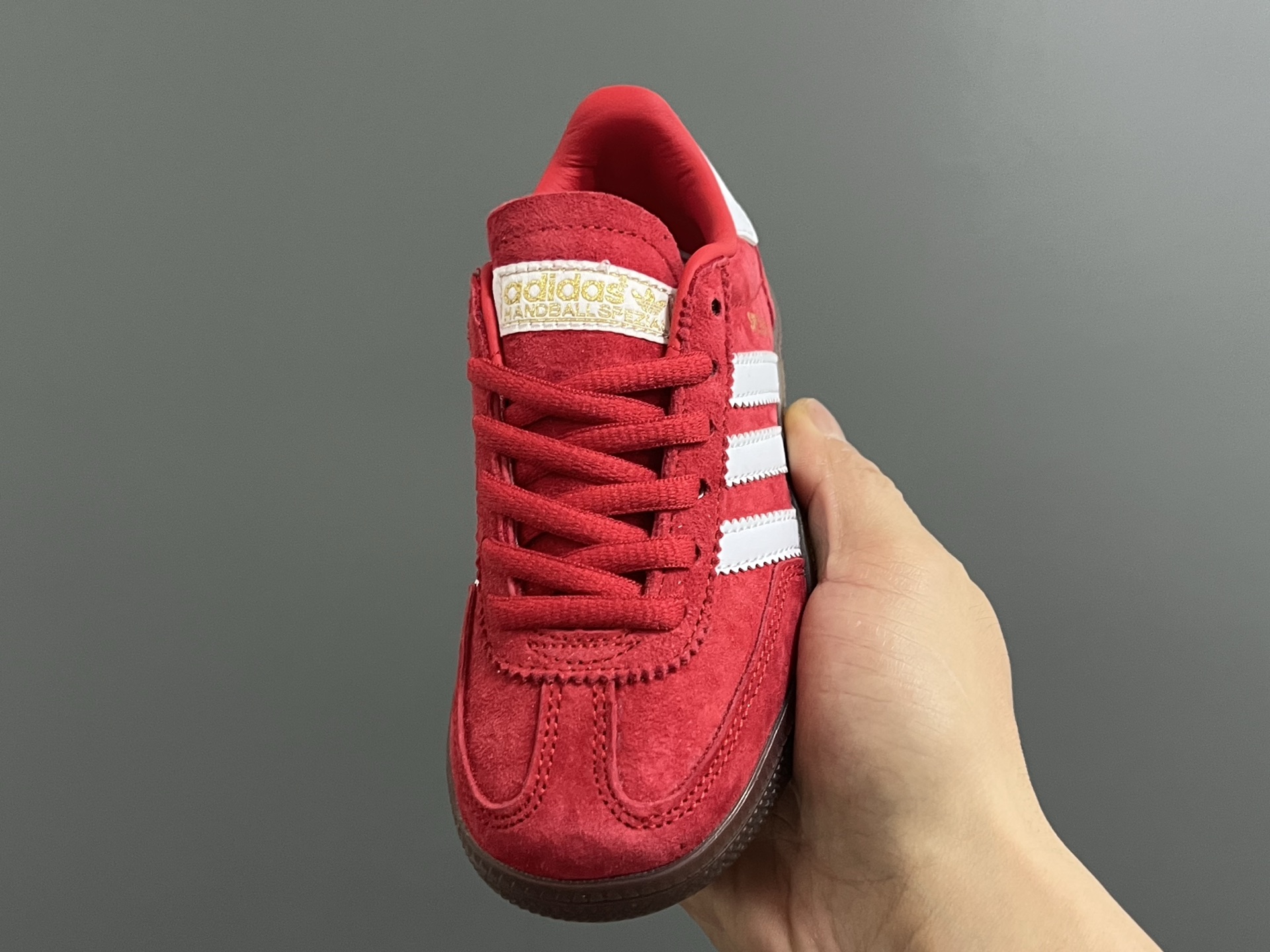 图片[3]-AD德训三代handball spezial儿童手球鞋休闲鞋 尺码：24-37码 超百搭的新款德训🆕 优质猪八革面料，质感满分💯 橡胶耐磨防滑大底，脚感超赞👍🏻 额外附赠一对鞋带扣，穿脱更加方便✌🏻-选品中心