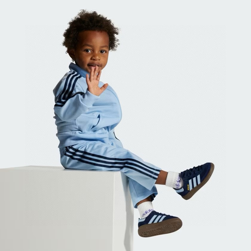 图片[9]-A家新款handball spezial儿童手球鞋休闲鞋 尺码：24-37码 超百搭的新款德训🆕 优质猪八革面料，质感满分💯 橡胶耐磨防滑大底，脚感超赞👍🏻 额外附赠一对鞋带扣，穿脱更加方便✌🏻-选品中心