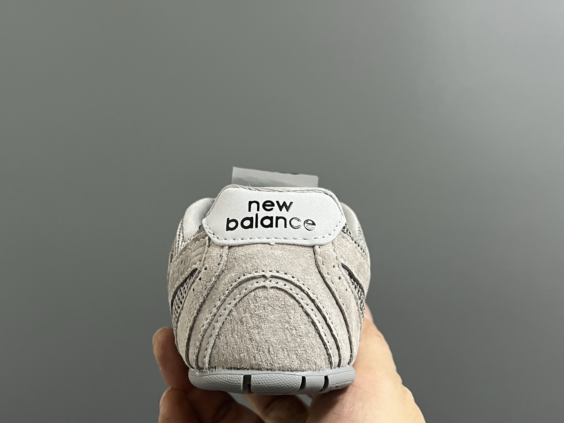 图片[7]-牛B 联名网面儿童鞋带扣休闲鞋 尺码：24-37码 经典NB MIUMIU联名系列🆕 附赠一对鞋带扣，穿脱超方便✌🏻 优质麂皮网面拼接☁️ 橡胶耐磨防滑大底，脚感超赞👍🏻-选品中心