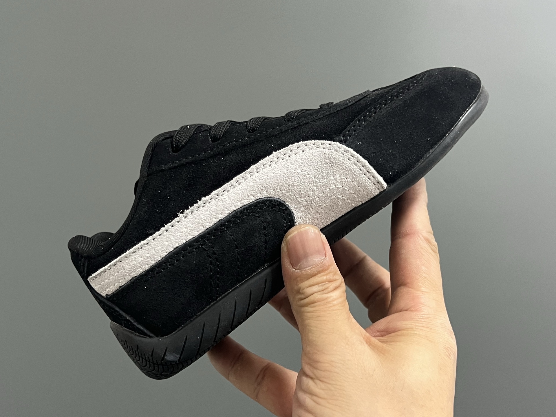 图片[6]-彪M新款复古德训儿童休闲鞋 尺码：24-35码 经典PUMA🏎️系列🆕 优质猪八革面料，质感满满💯 两幅鞋带替换，附赠鞋带扣✔️ 橡胶耐磨防滑大底，脚感不言而喻☁️-选品中心