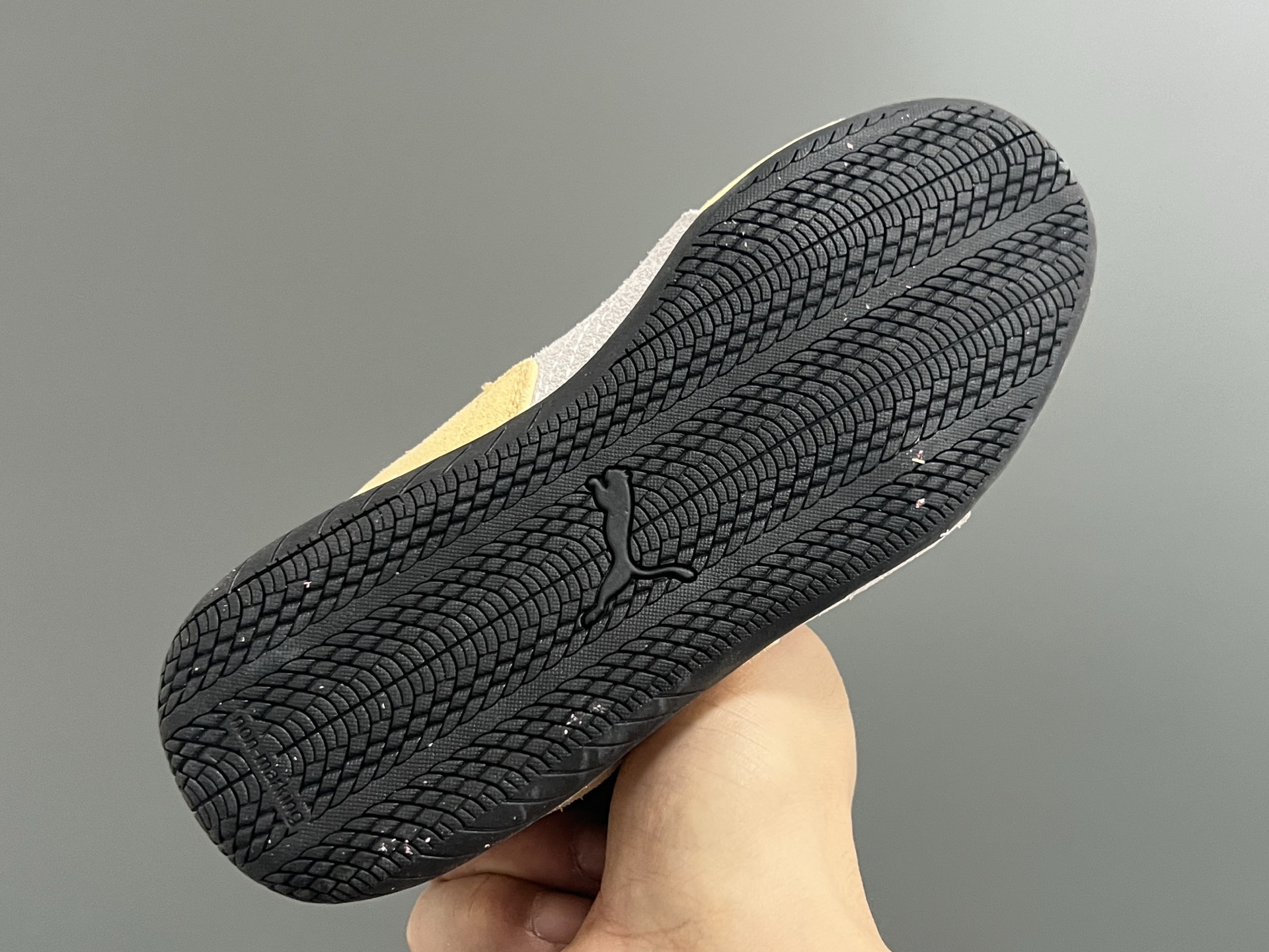 图片[5]-彪M新款复古德训儿童休闲鞋 尺码：24-35码 经典PUMA🏎️系列🆕 优质猪八革面料，质感满满💯 两幅鞋带替换，附赠鞋带扣✔️ 橡胶耐磨防滑大底，脚感不言而喻☁️-选品中心