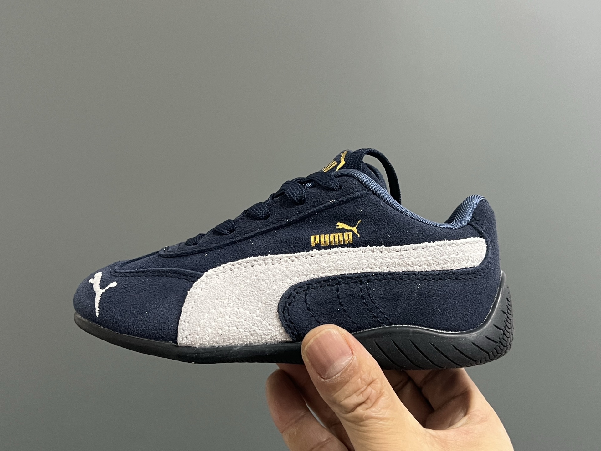 图片[4]-彪M新款复古德训儿童休闲鞋 尺码：24-35码 经典PUMA🏎️系列🆕 优质猪八革面料，质感满满💯 两幅鞋带替换，附赠鞋带扣✔️ 橡胶耐磨防滑大底，脚感不言而喻☁️-选品中心