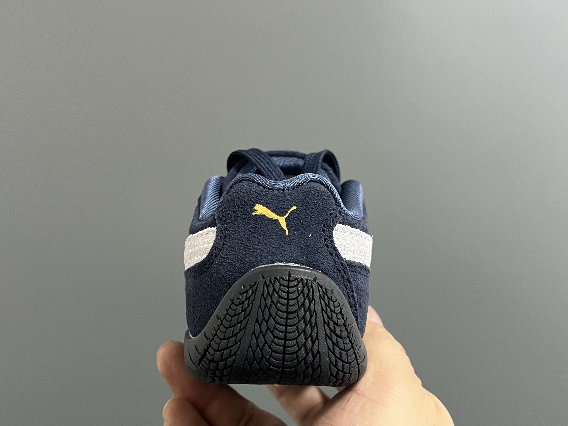 图片[7]-彪M新款复古德训儿童休闲鞋 尺码：24-35码 经典PUMA🏎️系列🆕 优质猪八革面料，质感满满💯 两幅鞋带替换，附赠鞋带扣✔️ 橡胶耐磨防滑大底，脚感不言而喻☁️-选品中心