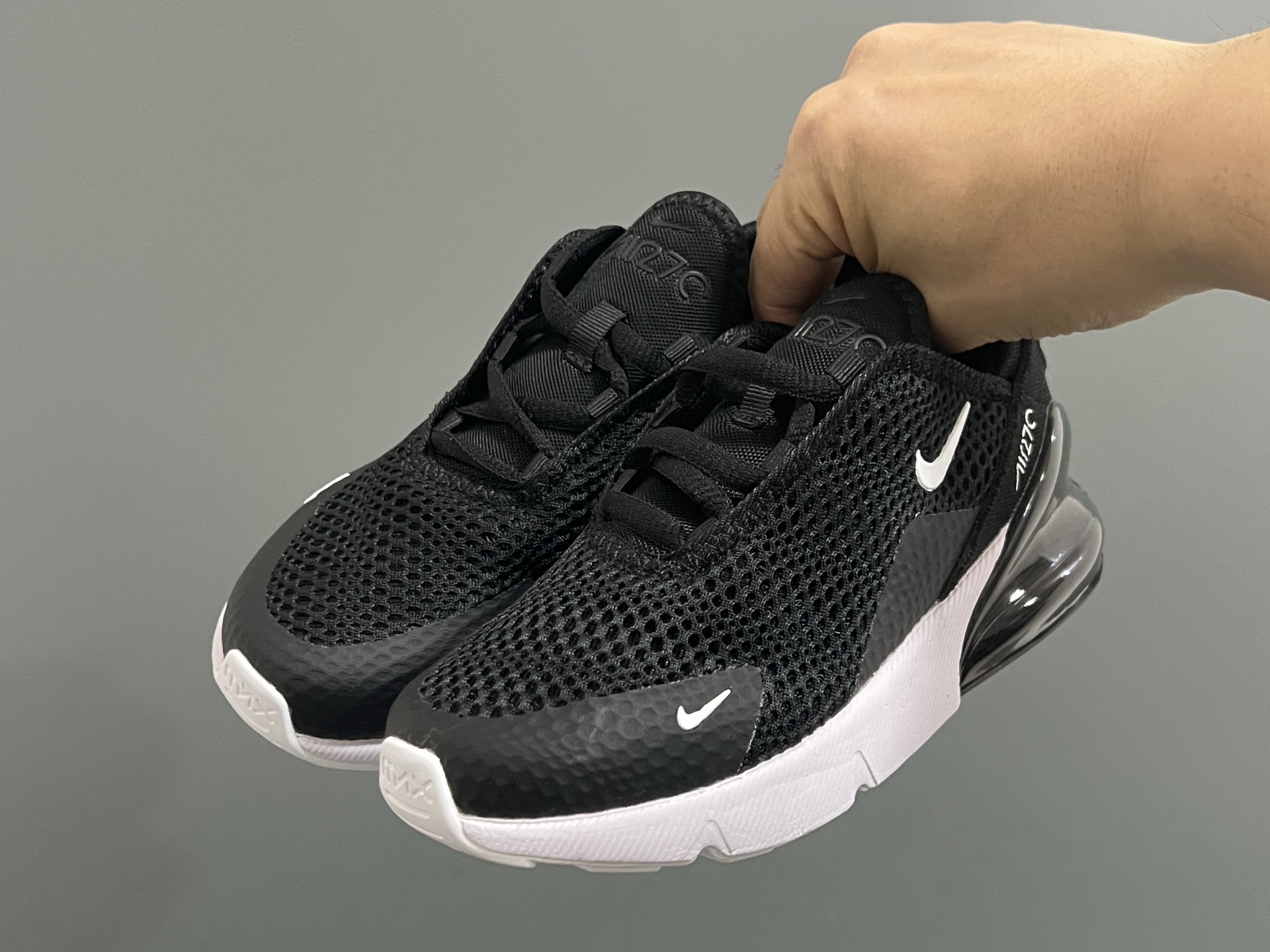 图片[2]-NK新款270网面儿童运动鞋 尺码：26-37码 经典270气垫款式🆕 网面透气拼接☁️ 真实气垫填充，脚感超赞👍🏻 质感满满💯-选品中心