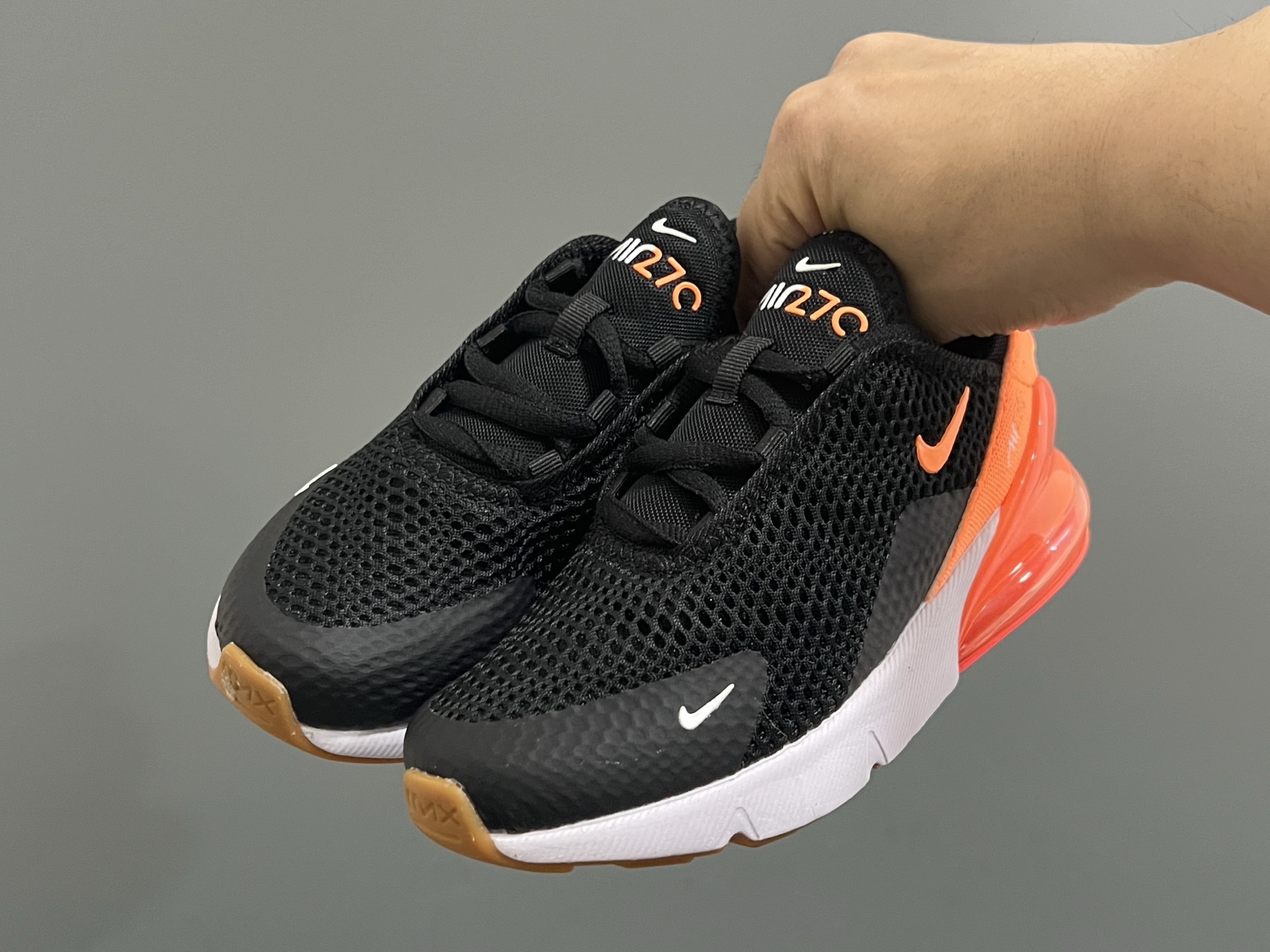 图片[2]-NK新款270网面儿童运动鞋 尺码：26-37码 经典270气垫款式🆕 网面透气拼接☁️ 真实气垫填充，脚感超赞👍🏻 质感满满💯-选品中心